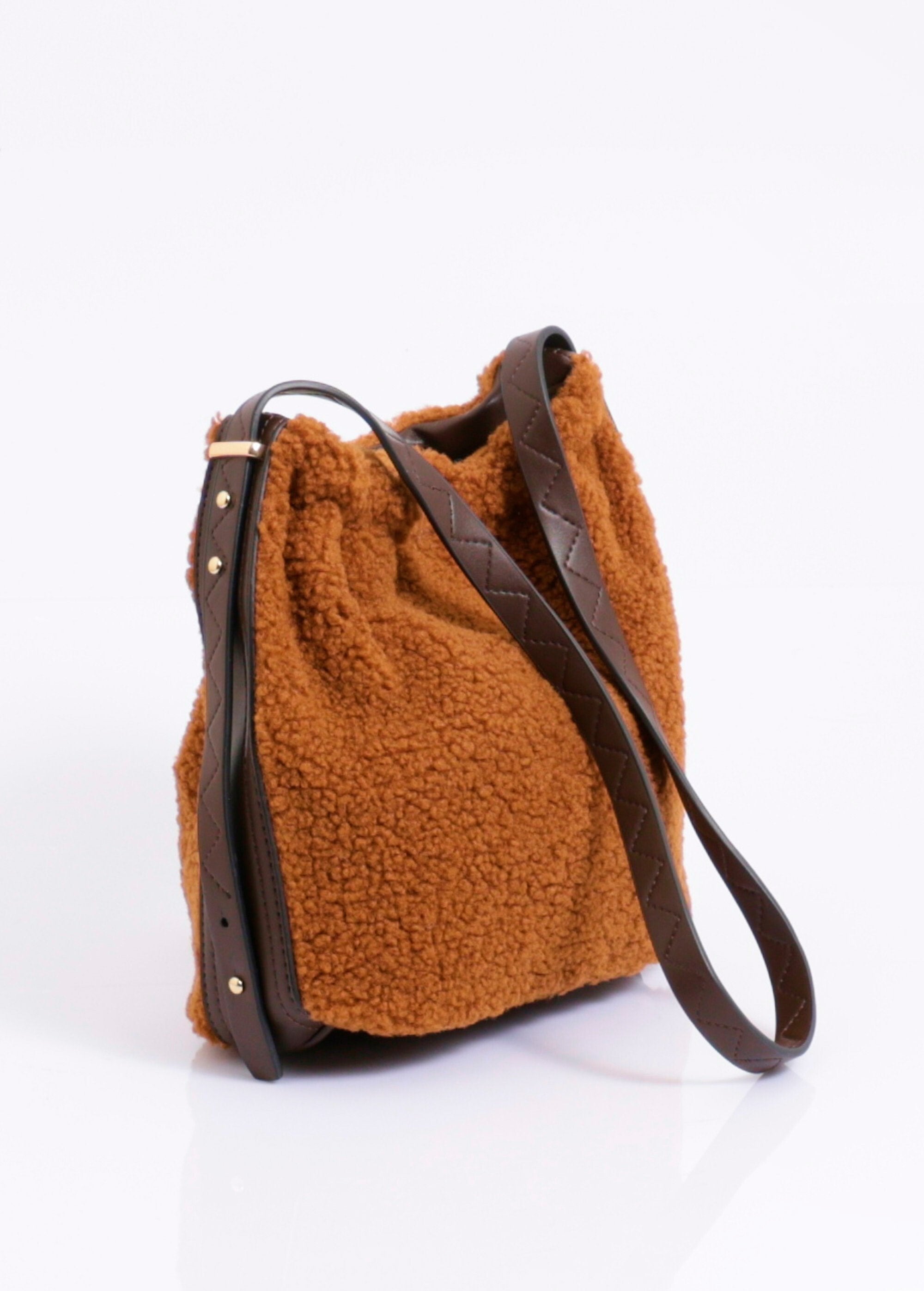 Bolso_tipo_saco_en_estilo_piel_de_oveja,_imitación_de_cuero_camello_DE1_slim