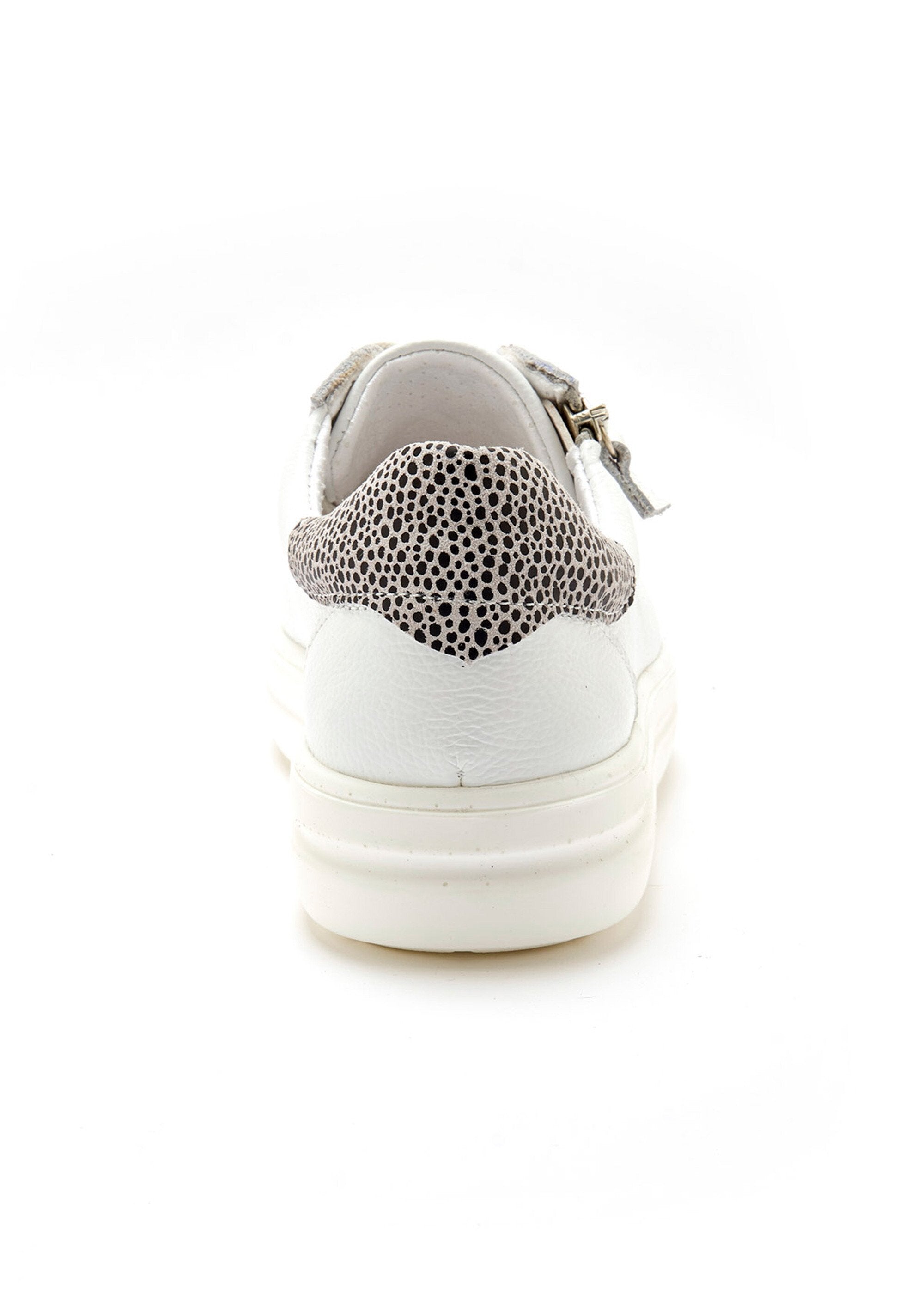 Zapatillas_de_piel_con_cordones_y_cremallera,_detalle_en_el_talón._Blanco,_Blanca_DO1_slim