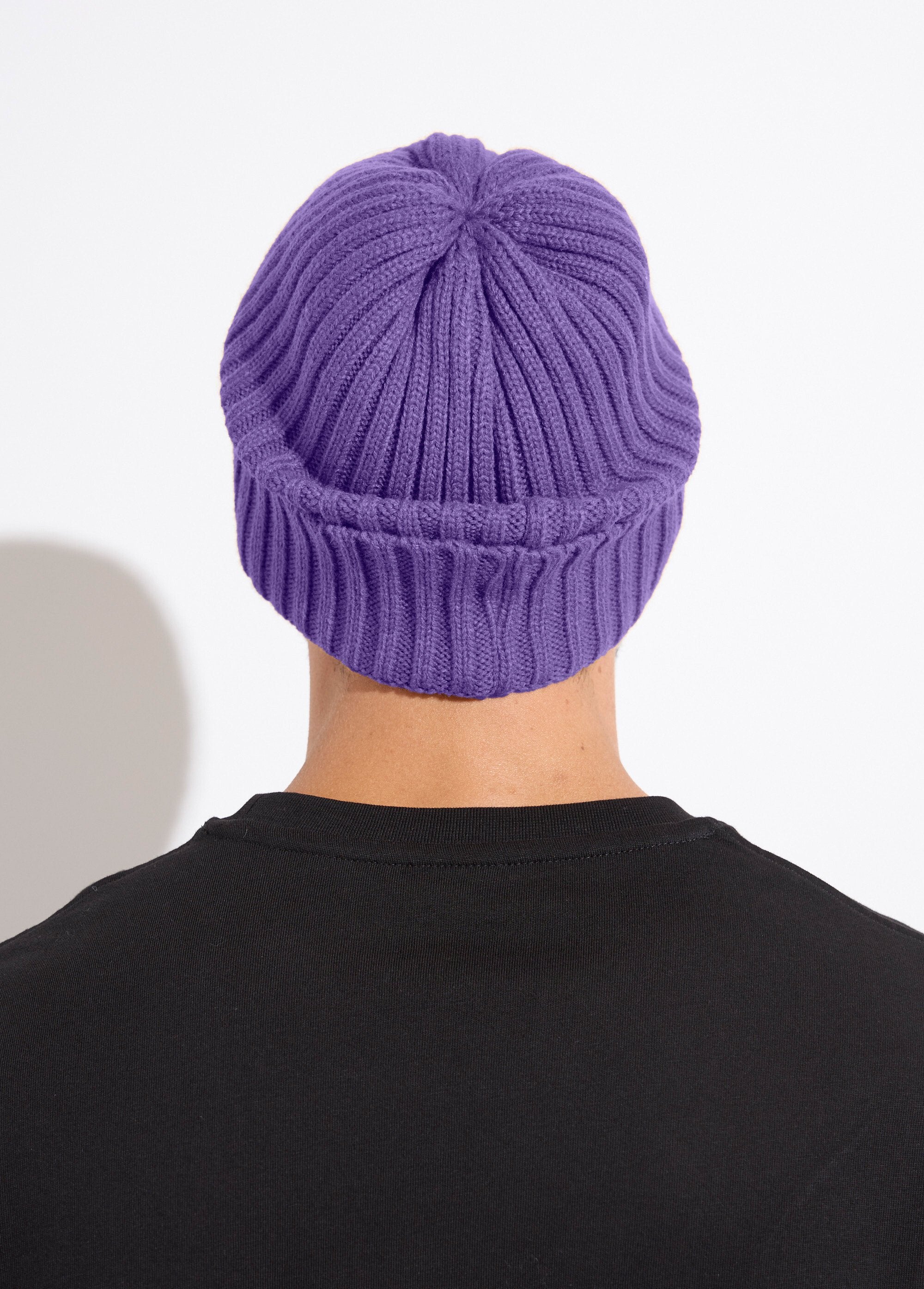 Gorro_de_punto_acanalado_con_puño_Púrpura_DO1_slim