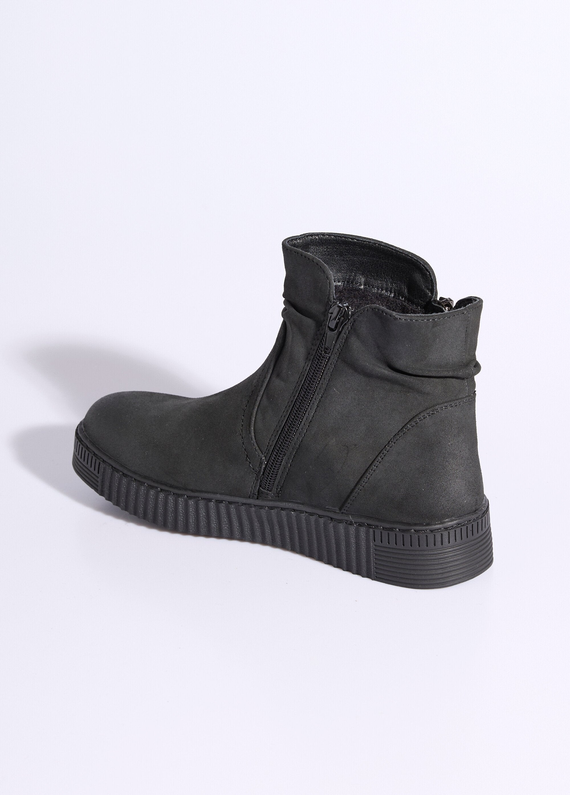 Botas_de_ante_con_suela_de_cuña_Negro_DO1_slim