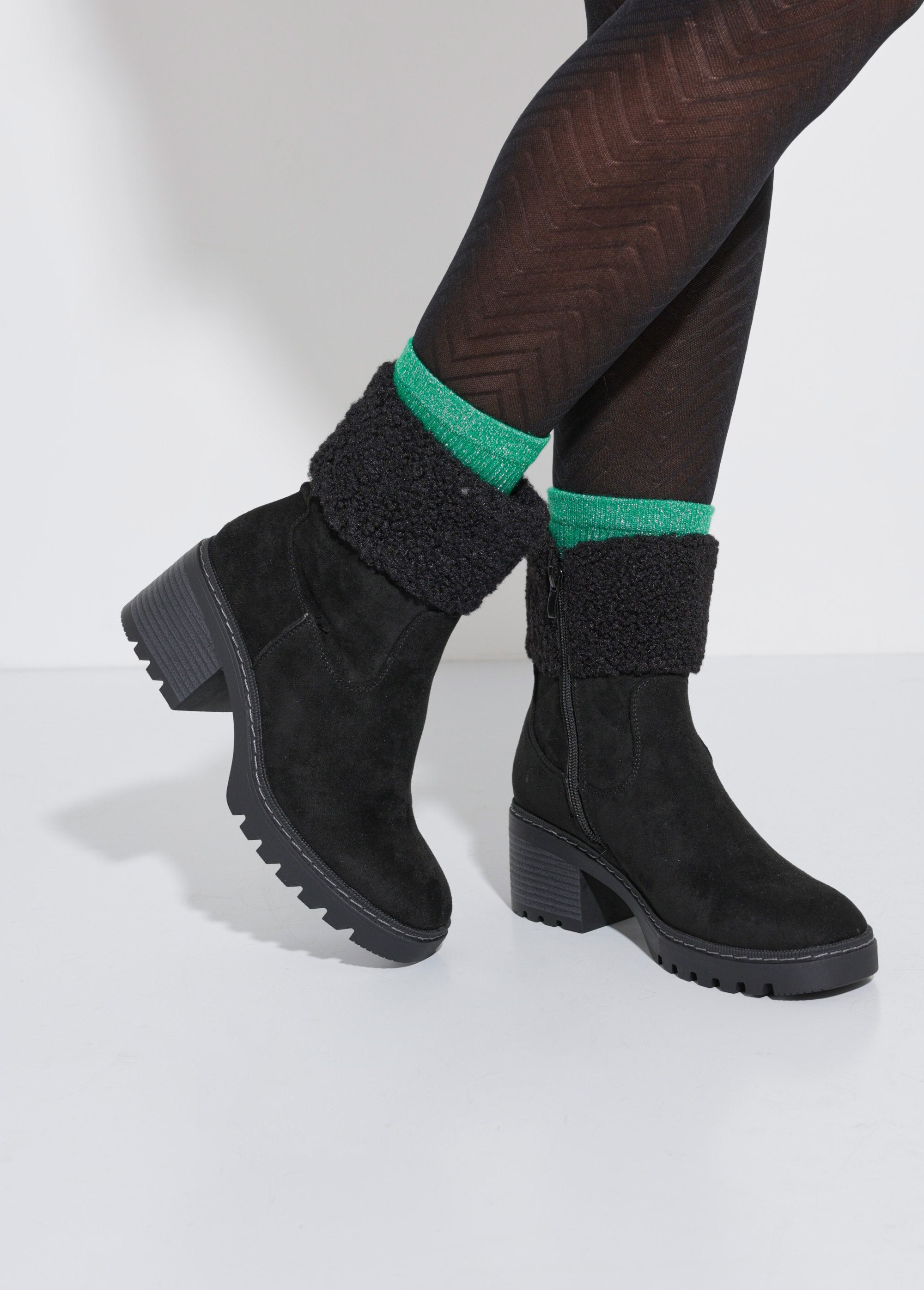 Botas_de_ante_con_tacones_y_puños_de_piel_Negro_SF1_slim