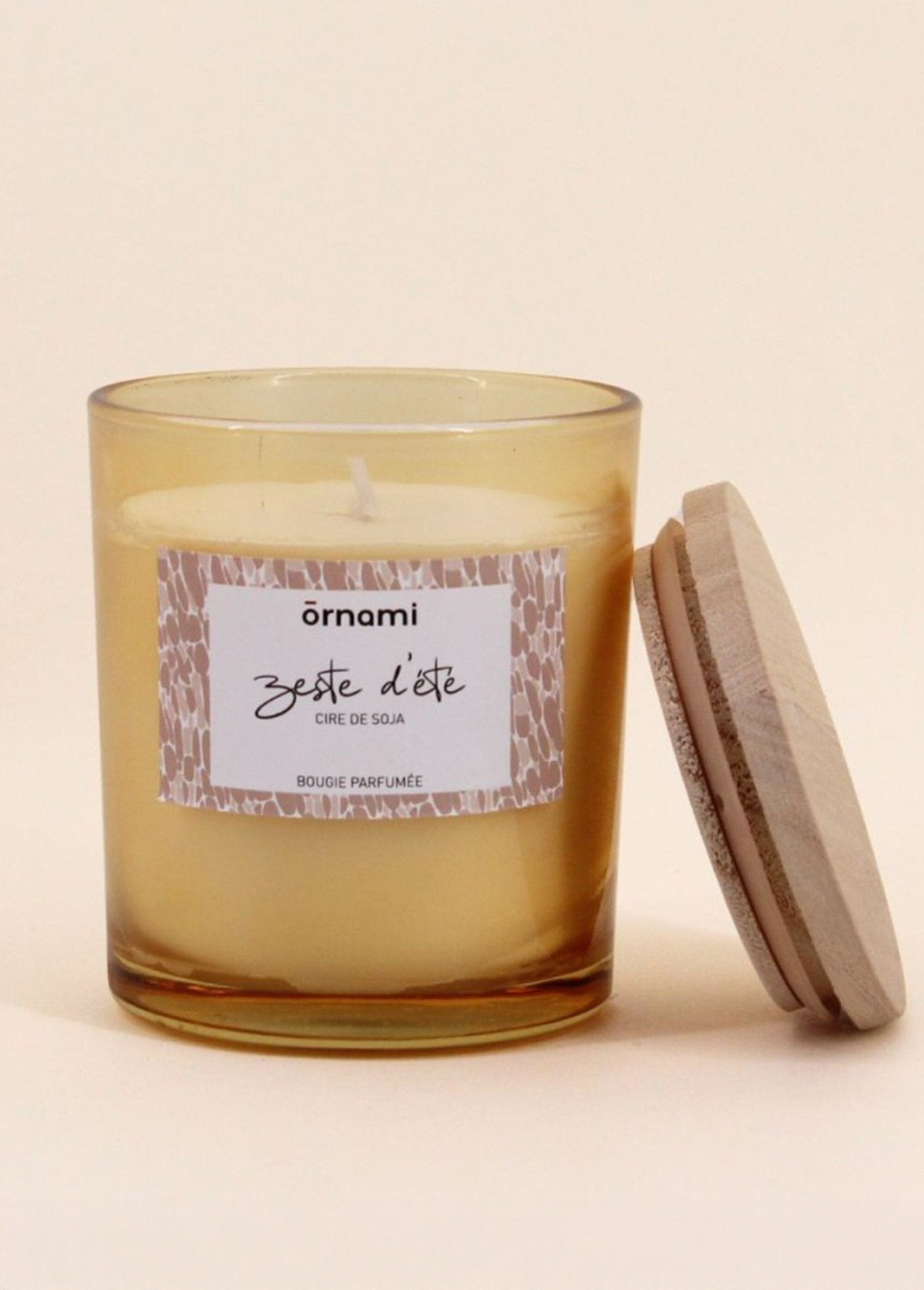 Vela_perfumada_en_frasco_de_vidrio_con_tapa._AMARILLO_DE1_slim