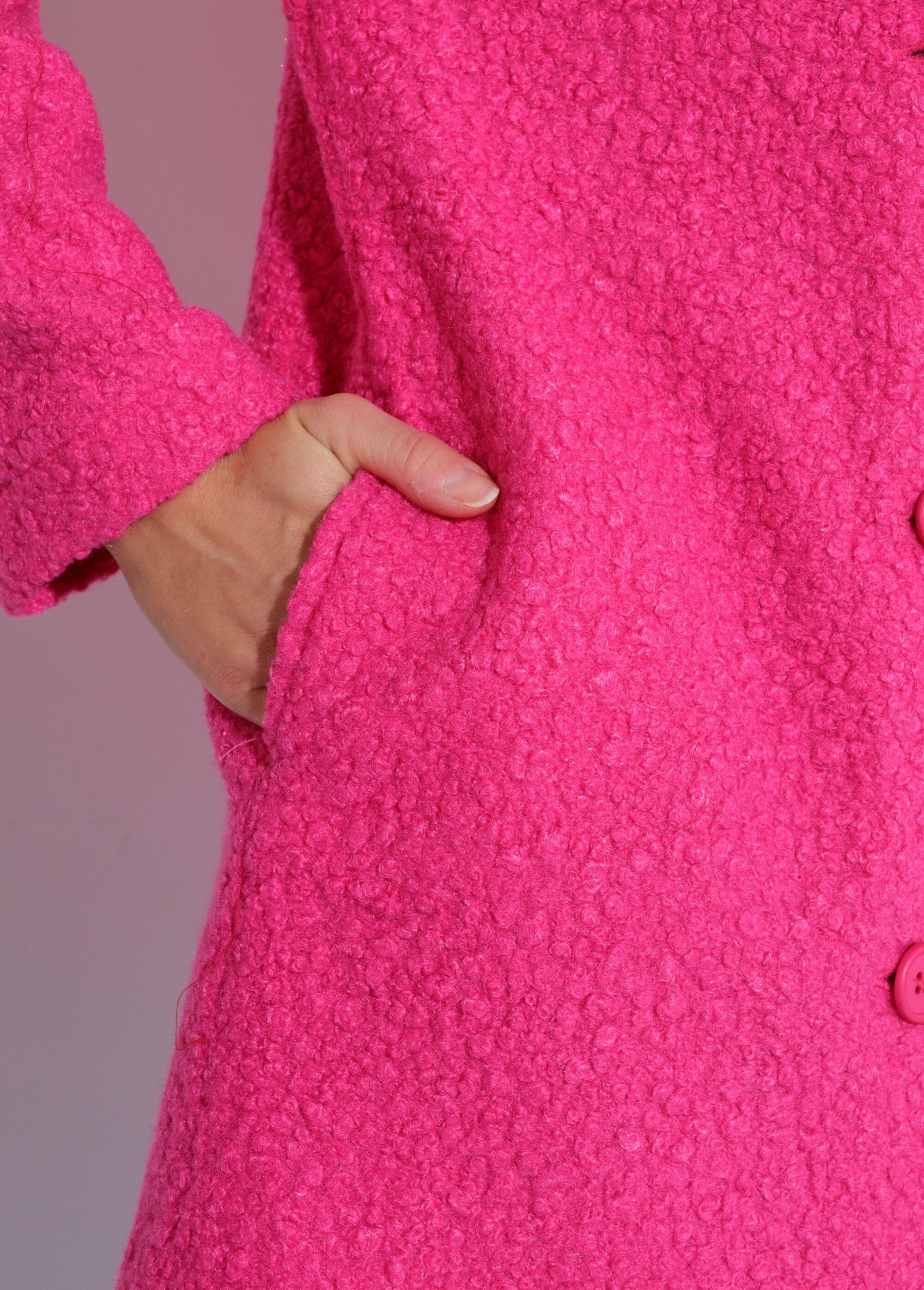 Chaquetón_largo_liso_estilo_lana_bouclé_fucsia_DE2_slim