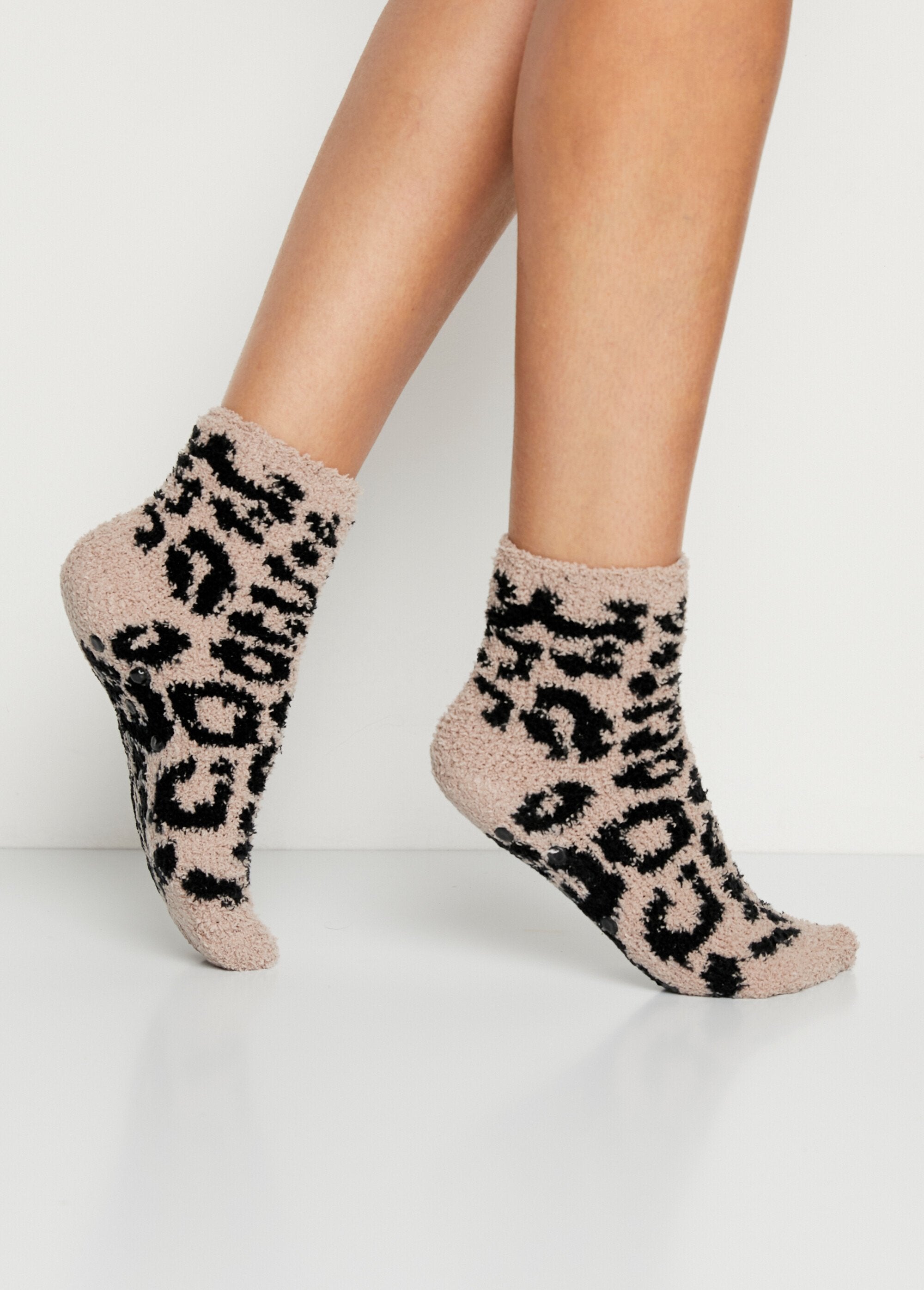 Calcetines_suaves_antideslizantes_Lote_negro_surtido_2_DR1_slim