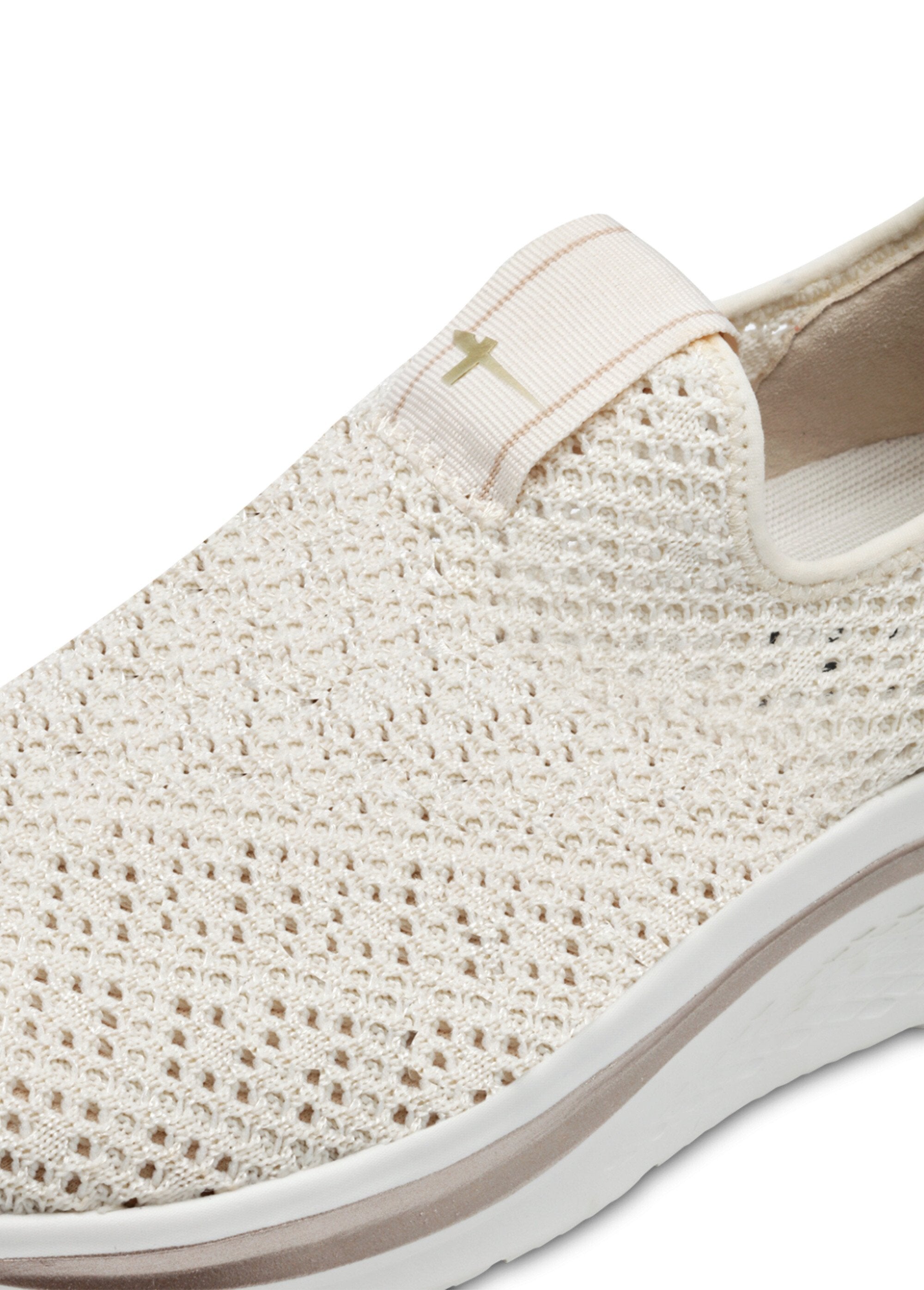 Zapatillas_de_cuña_de_malla_sin_cordones_Beige_DE1_slim