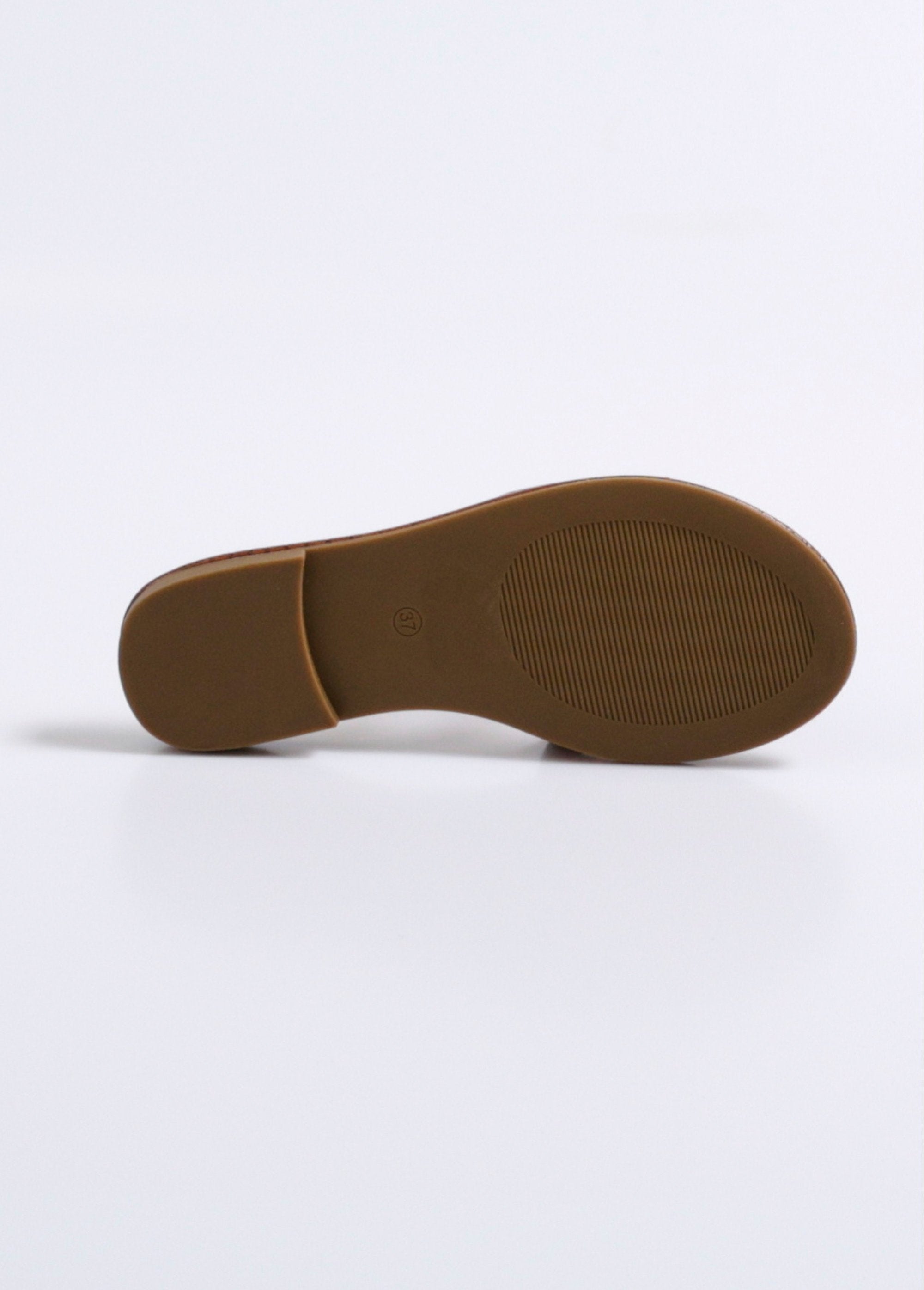 Elegantes_mules_planos_estilo_cocodrilo_camello_UN1_slim