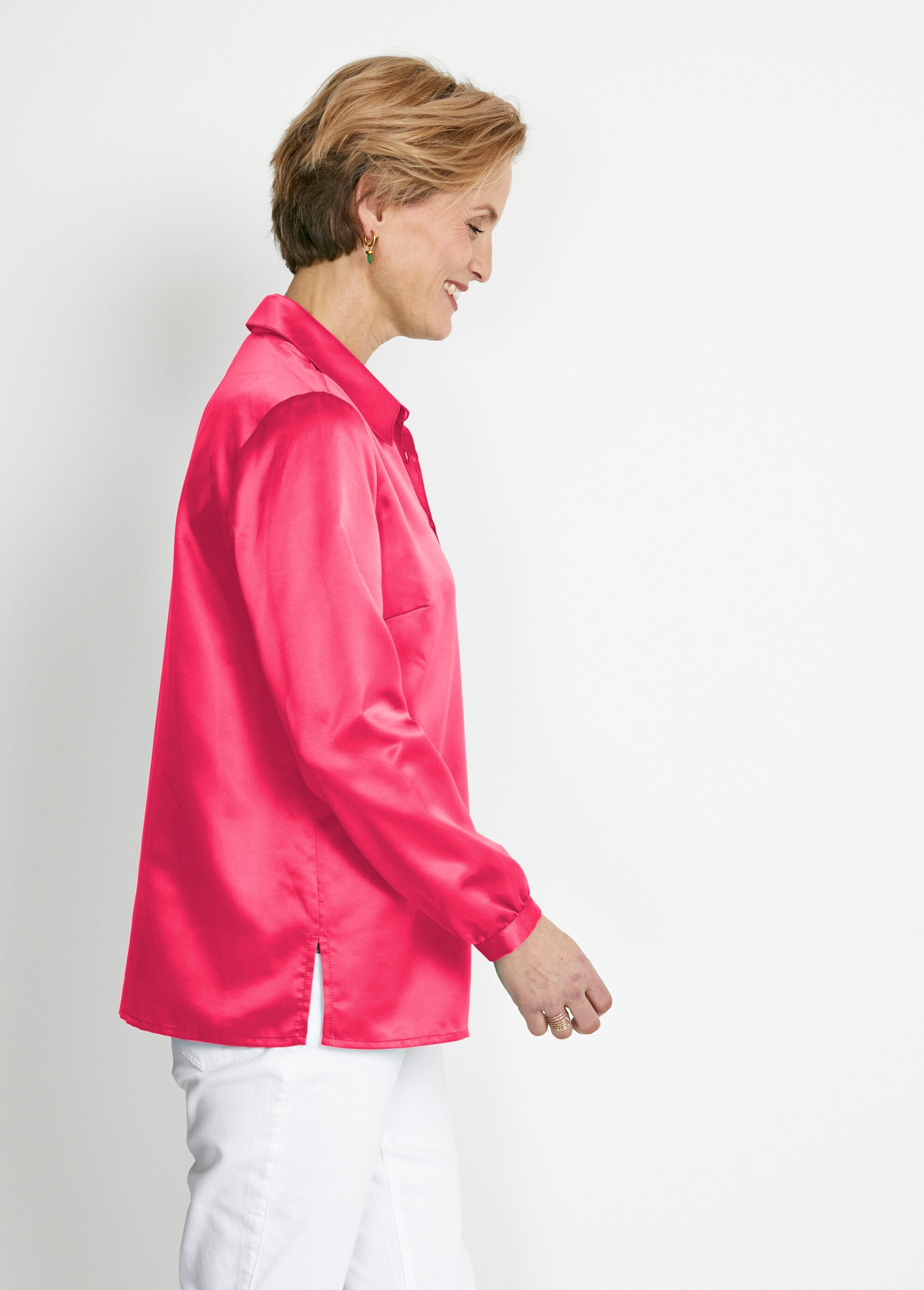 Blusa_larga_recta_de_satén_con_botones_fucsia_liso_DR1_slim