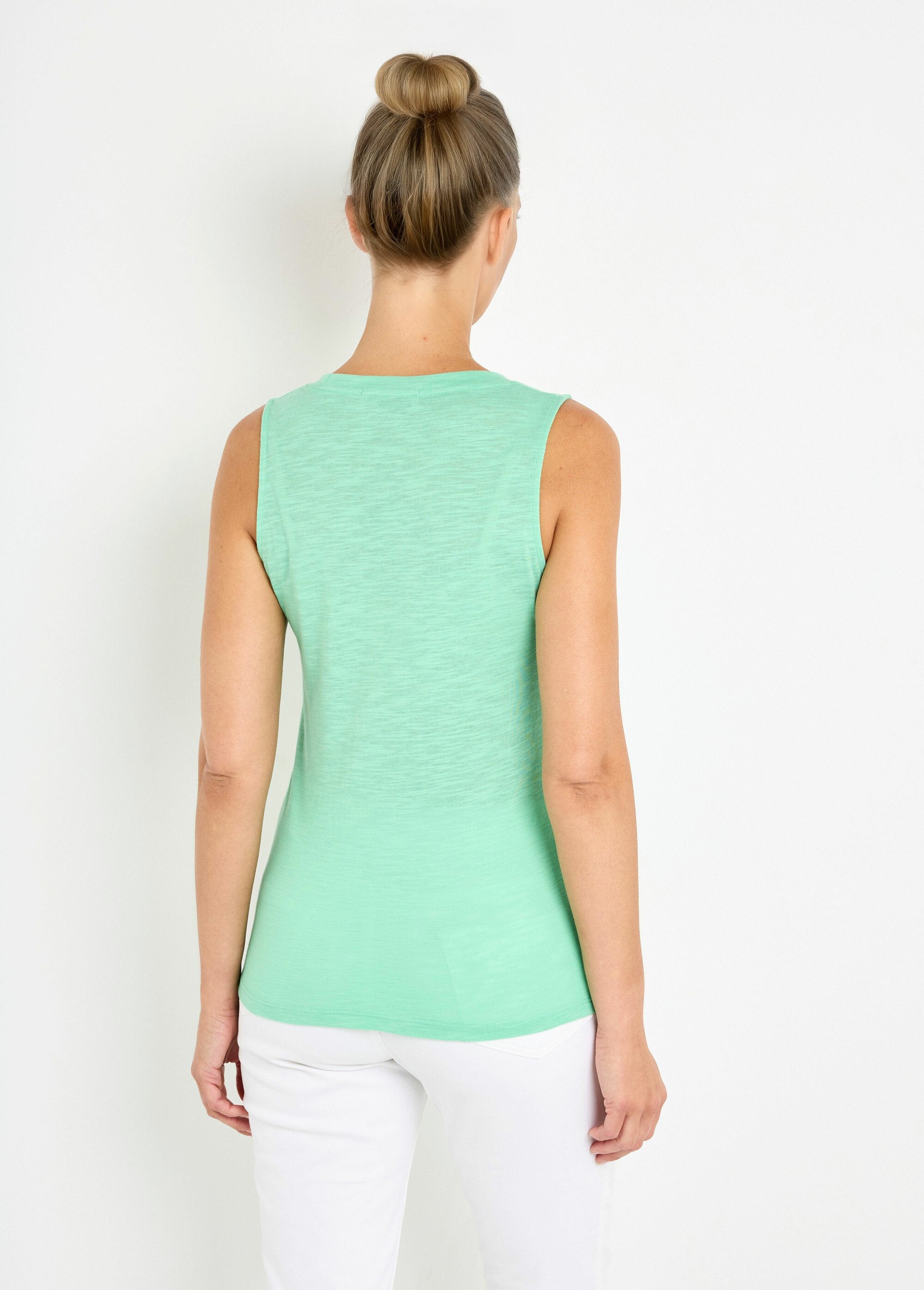 Camiseta_de_tirantes_de_punto_flameado_con_cuello_de_bailarina_Verde_DO1_slim