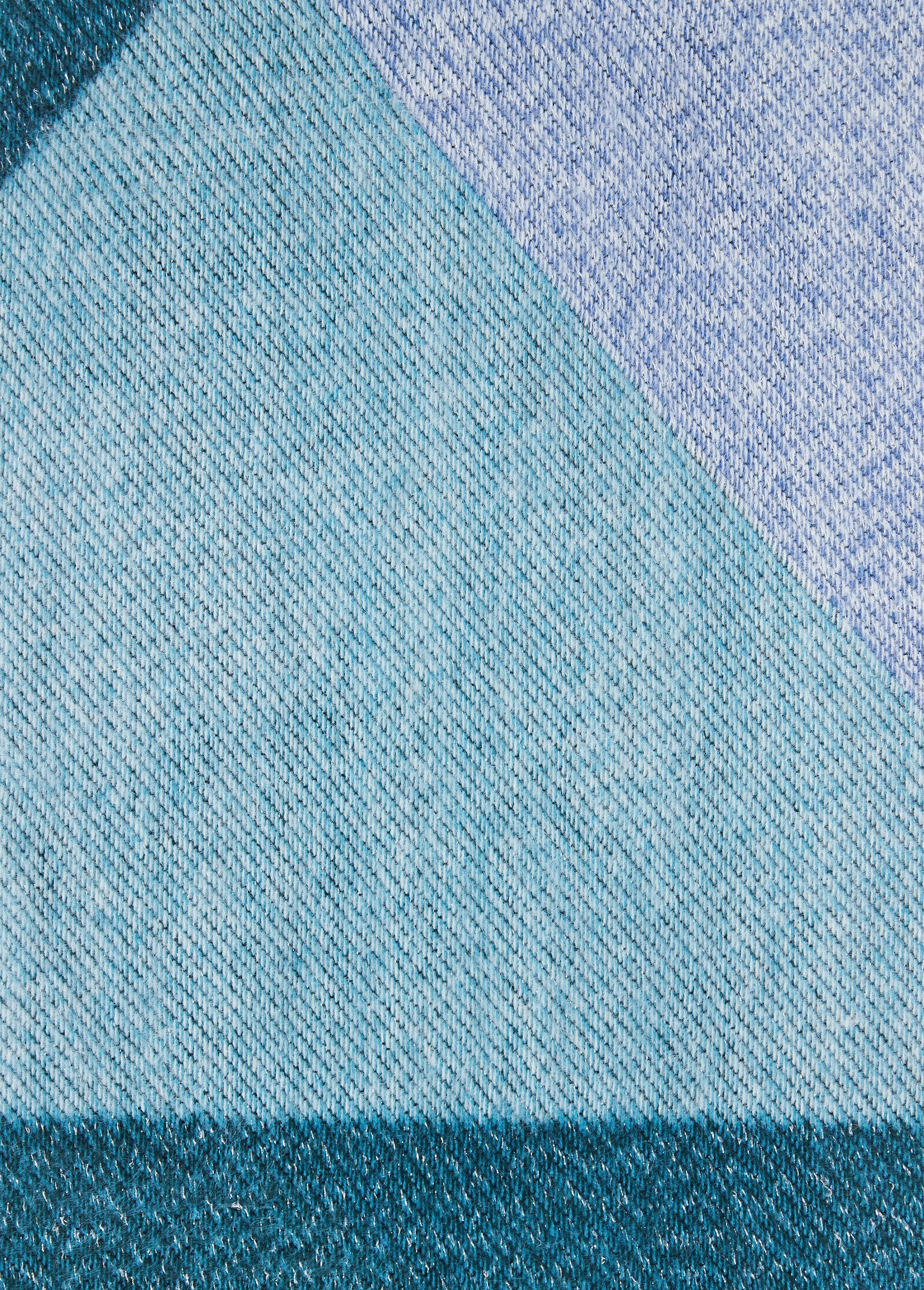 Bufanda_con_flecos_y_estampado_gráfico_Azul_DE1_slim