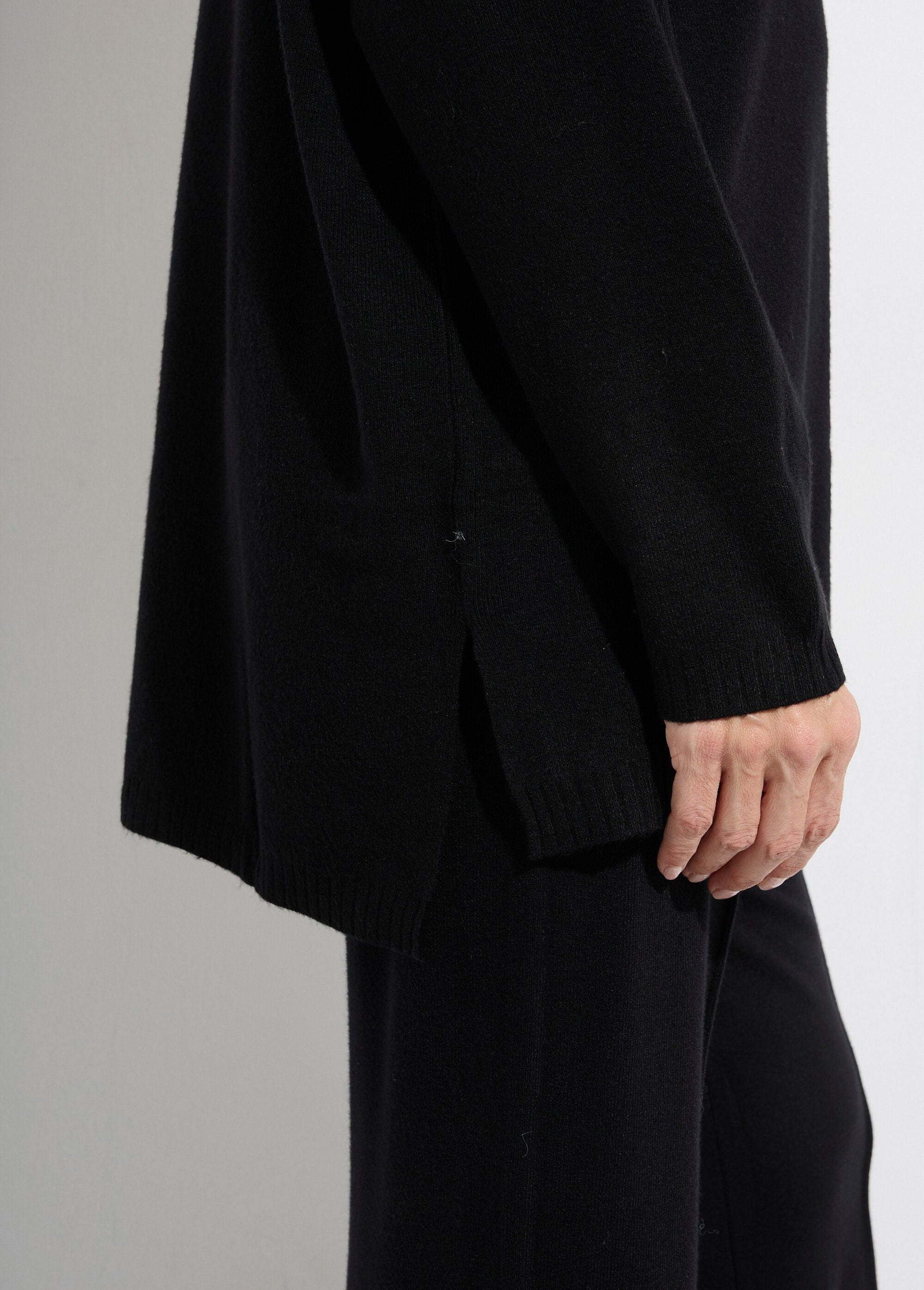 Conjunto_de_túnica_y_pantalón_de_punto_Negro_DE3_slim