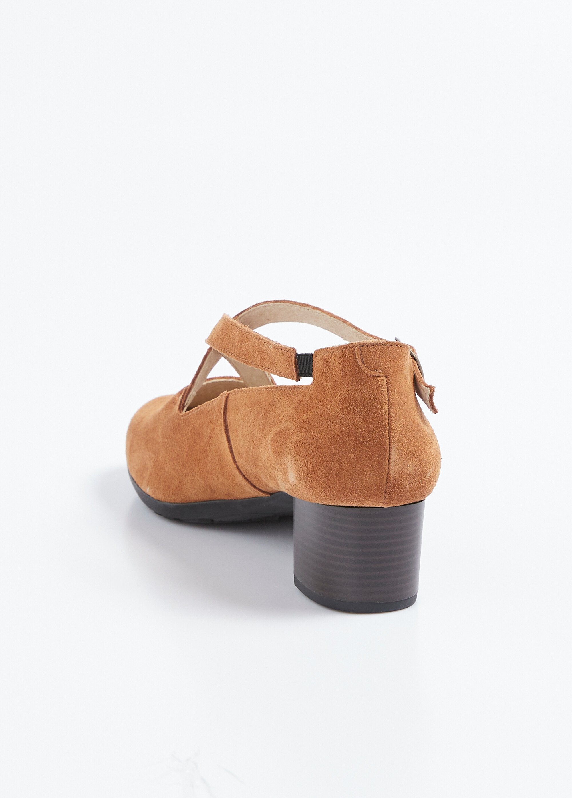 Salón_confort_piel_tacón_ancho_camello_DO1_slim