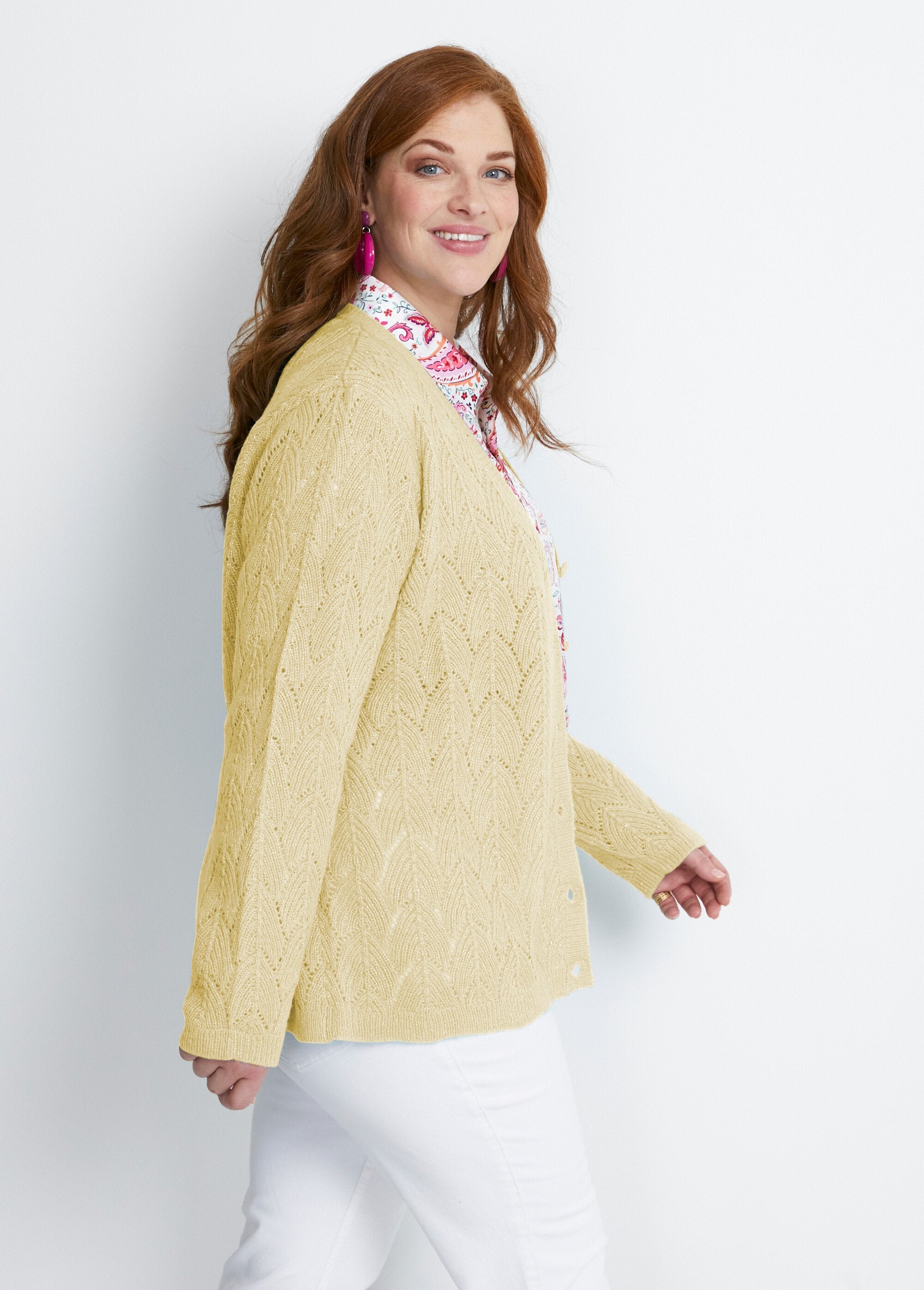 Chaleco_abotonado_con_fibras_recicladas_Vainilla_DR1_curvy