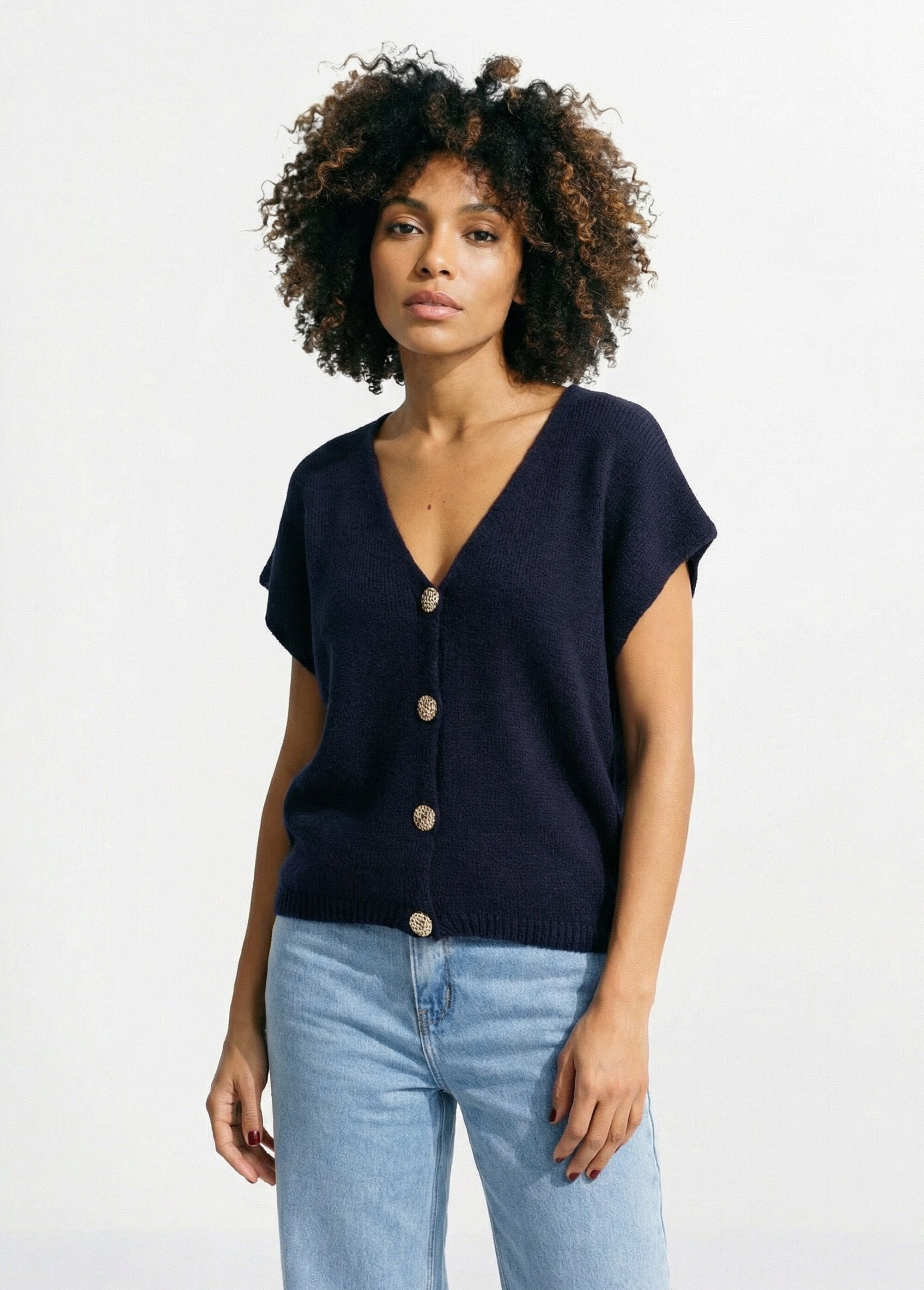 Chaleco_de_manga_corta_con_botones_metálicos_Marina_FA1_slim