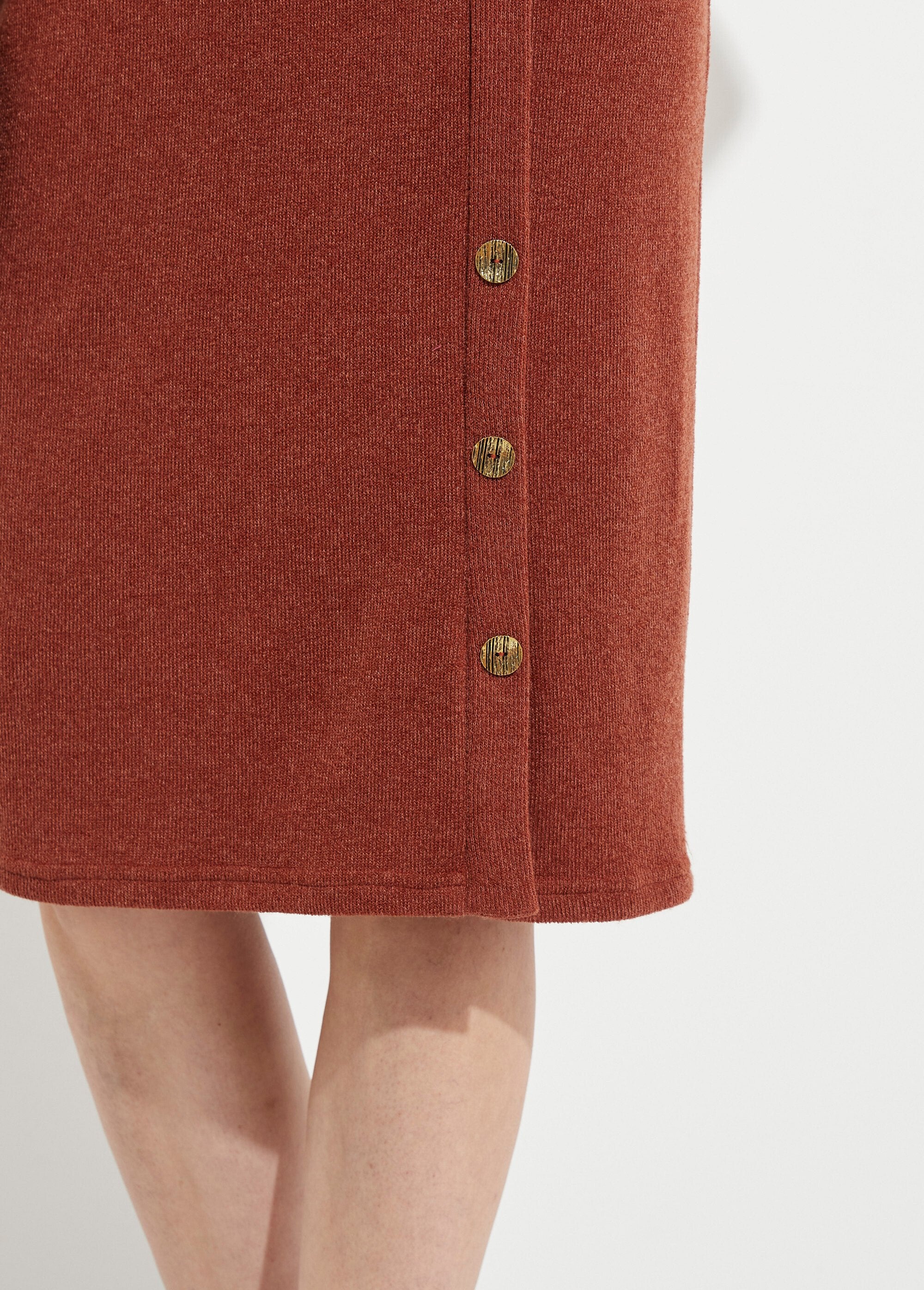 Falda_larga_recta_de_malla_con_botones_elegantes_camello_DE1_slim