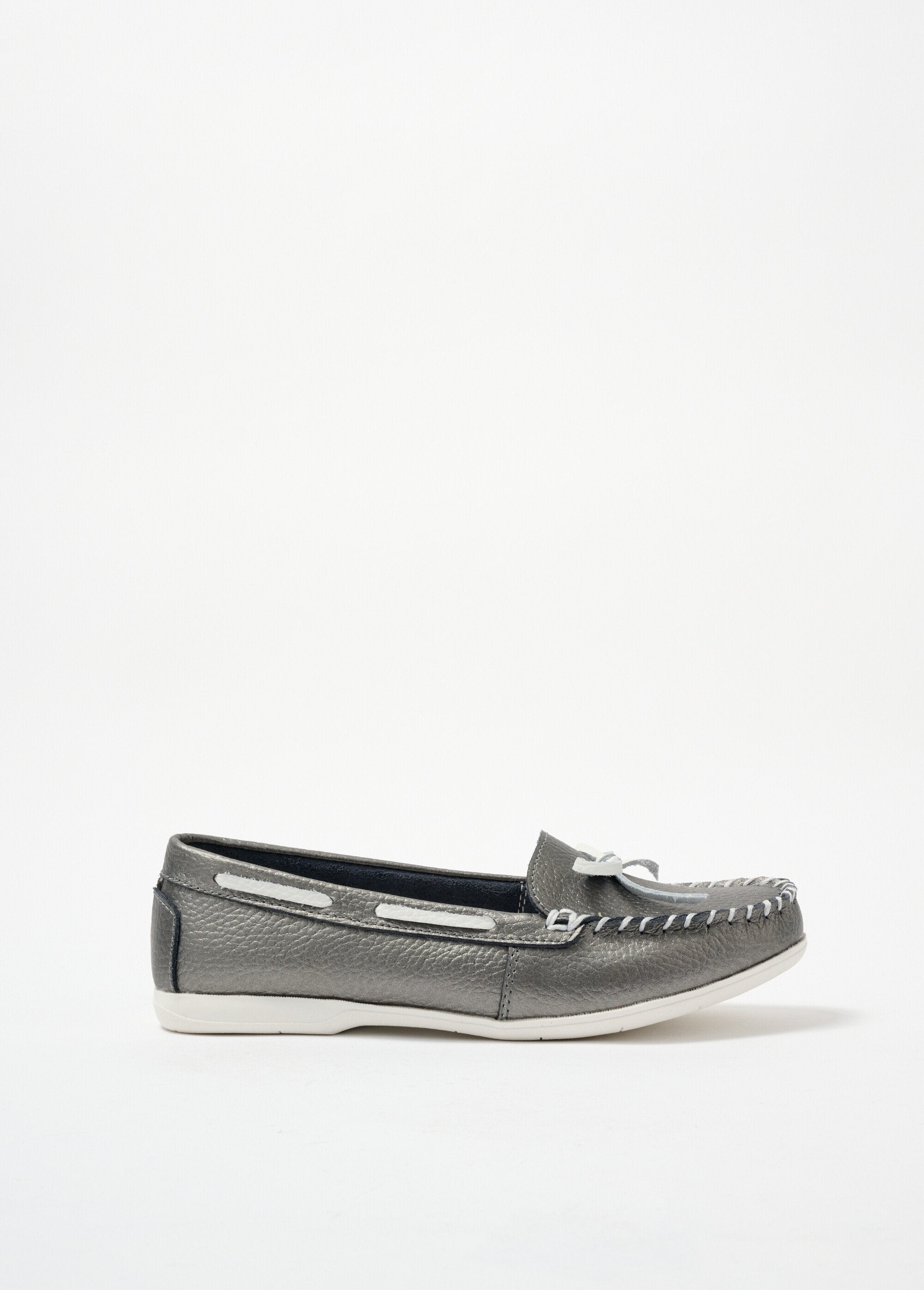Mocasín_estilo_náutico_Gris_DR1_slim