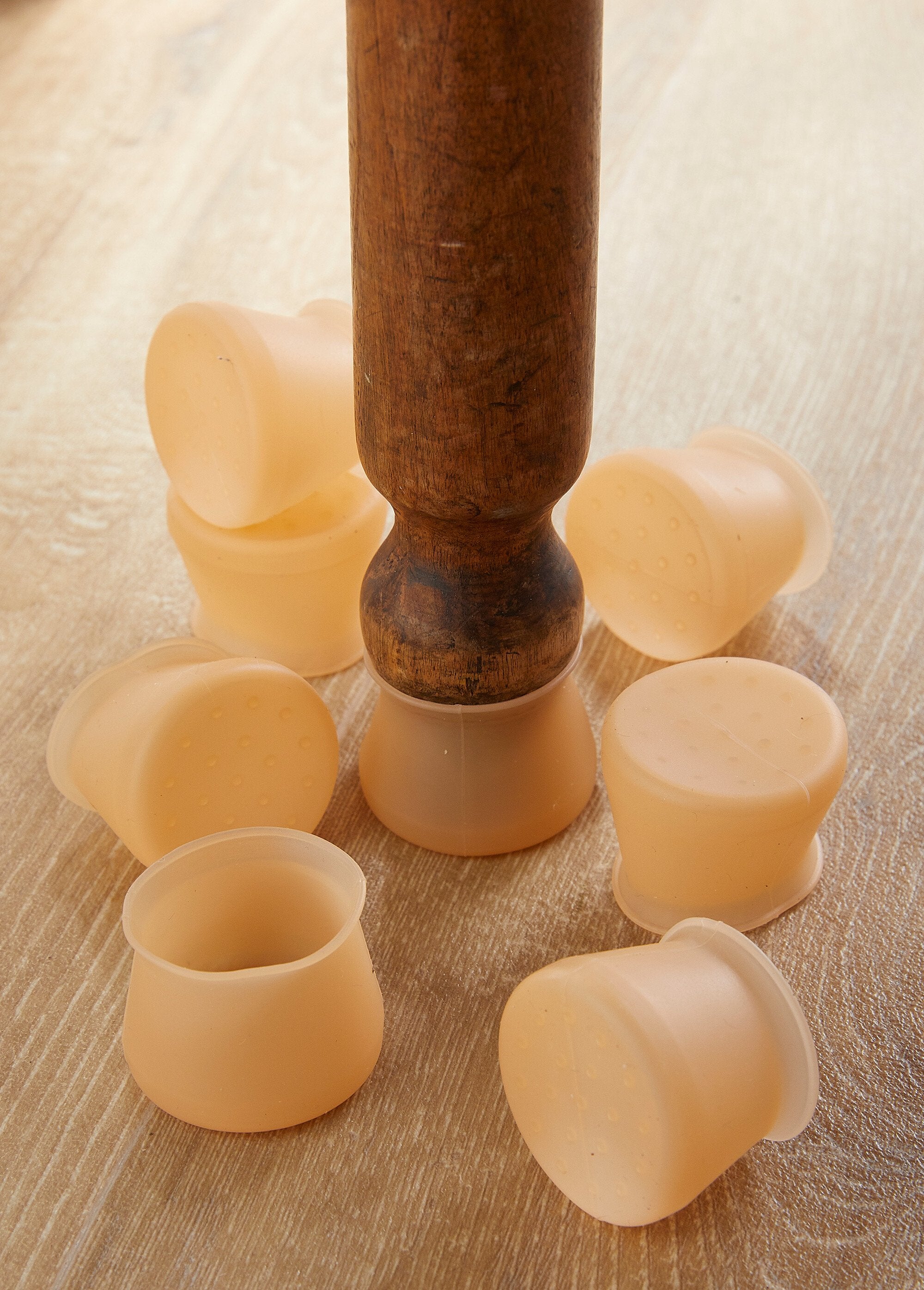 Protectores_para_patas_de_silla_-_juego_de_8_lote_beige8_FA1_slim