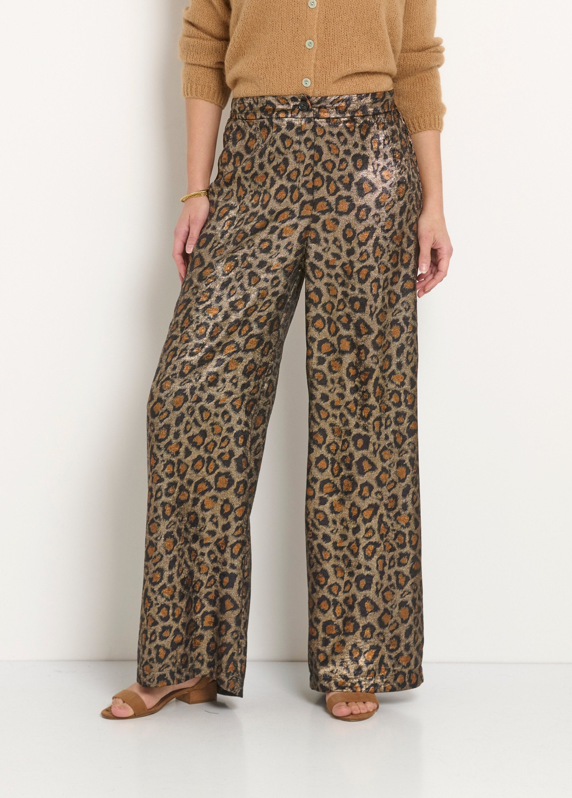 Pantalones_anchos_con_estampado_de_leopardo_Leopardo_FA1_slim