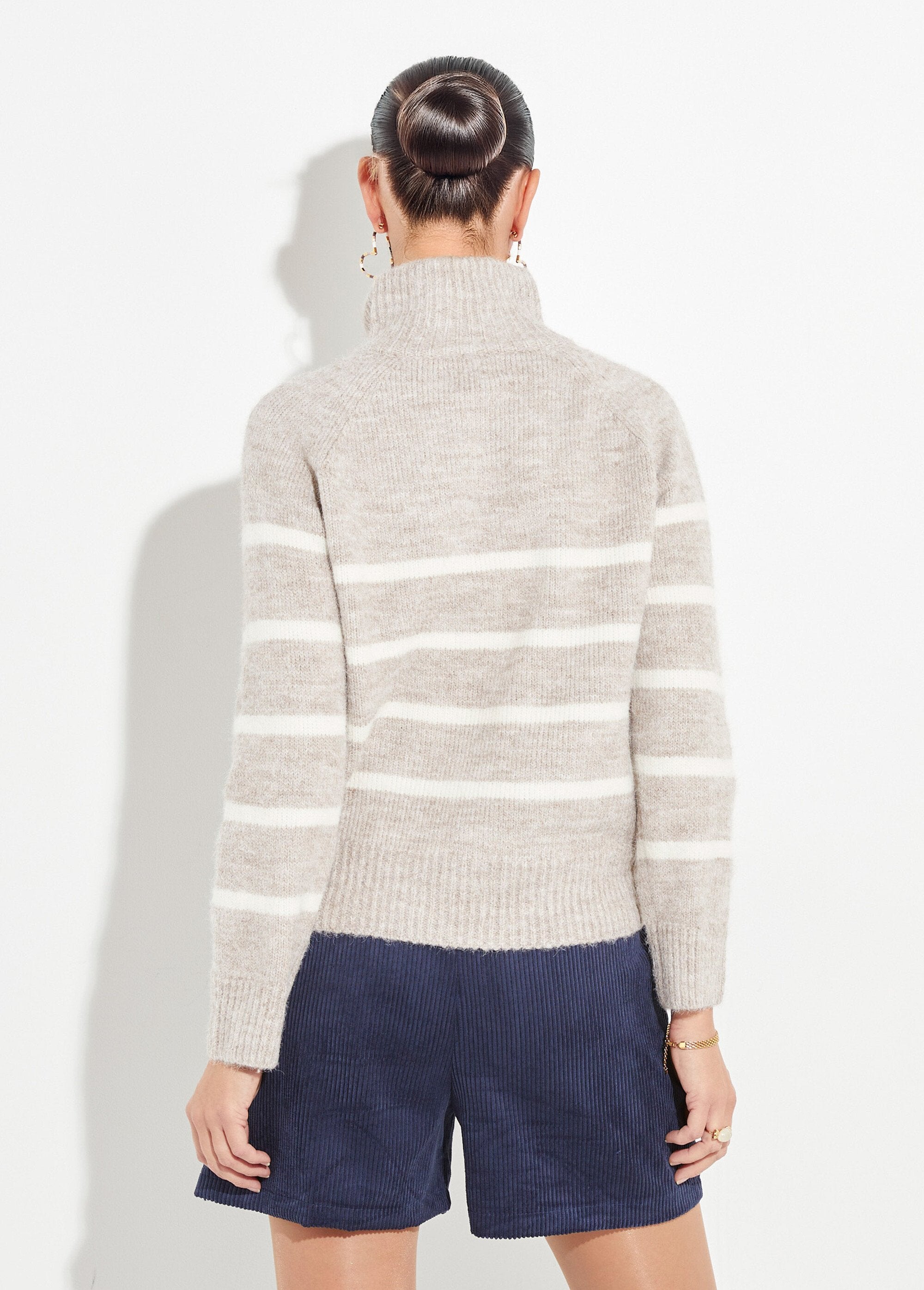 Pull_chaud_rayé_avec_col_montant_zippé_Beige_DO1_slim