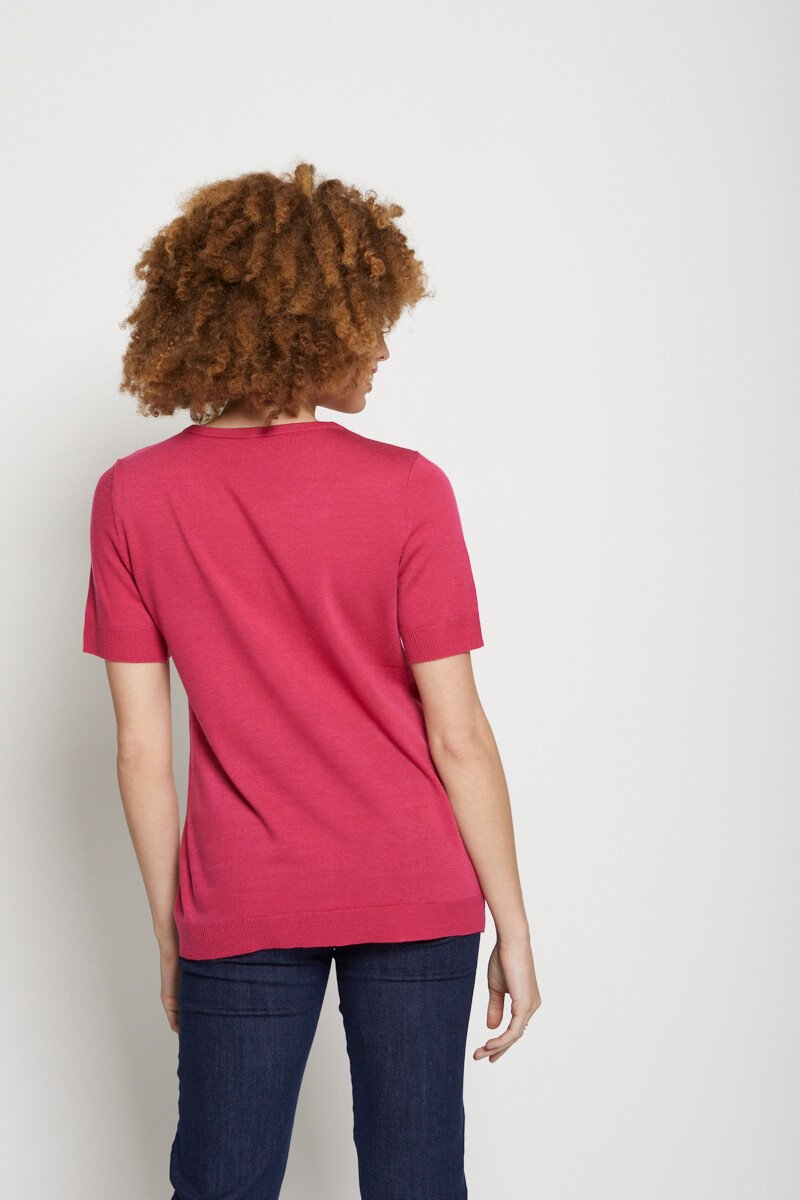 Suéter_de_manga_corta_bordado_Cassis_DO1_slim