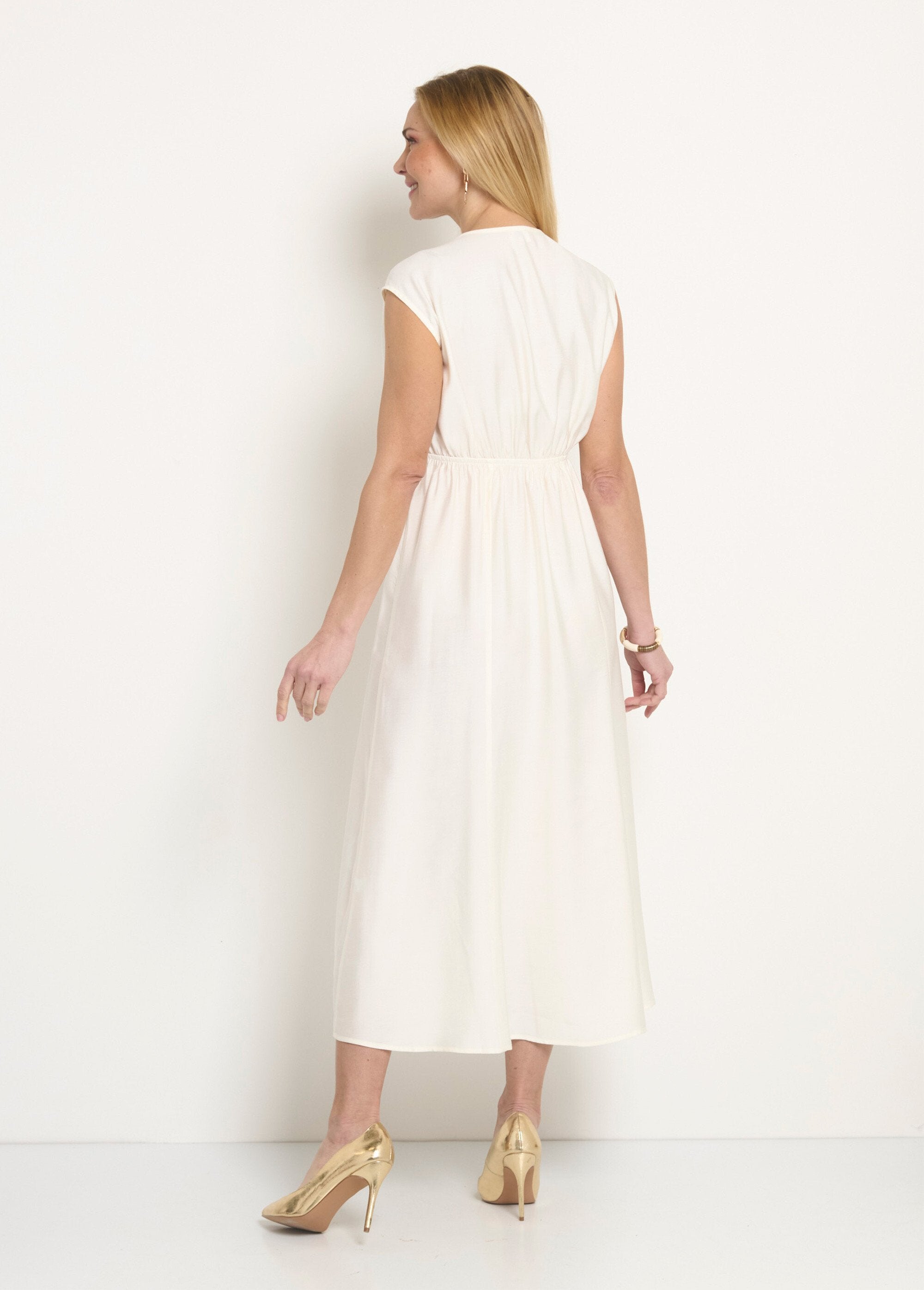 Vestido_largo_sin_mangas_con_escote_corazón_Blanco,_Blanca_DO1_slim