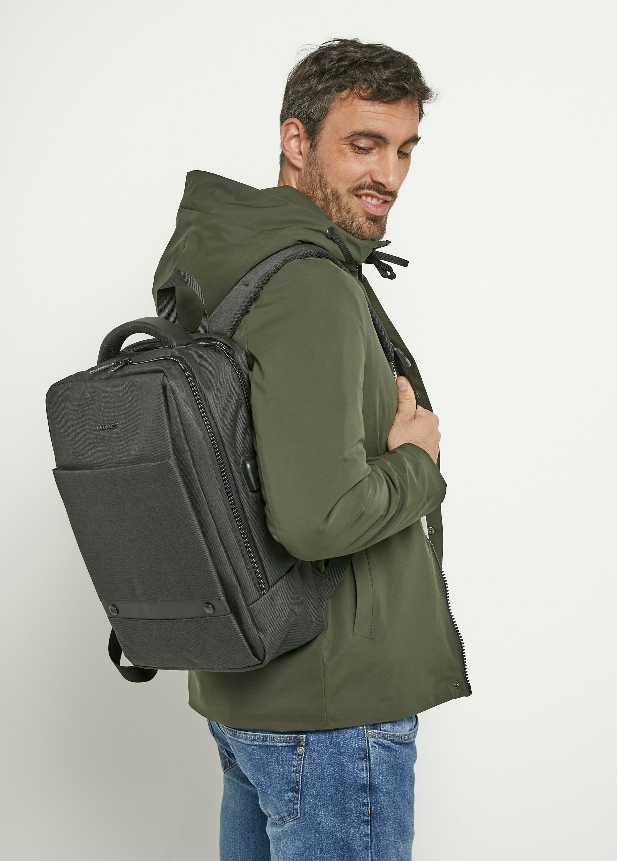 Mochila_multibolsillos_con_cremallera_para_hombre_Negro_DE1_slim