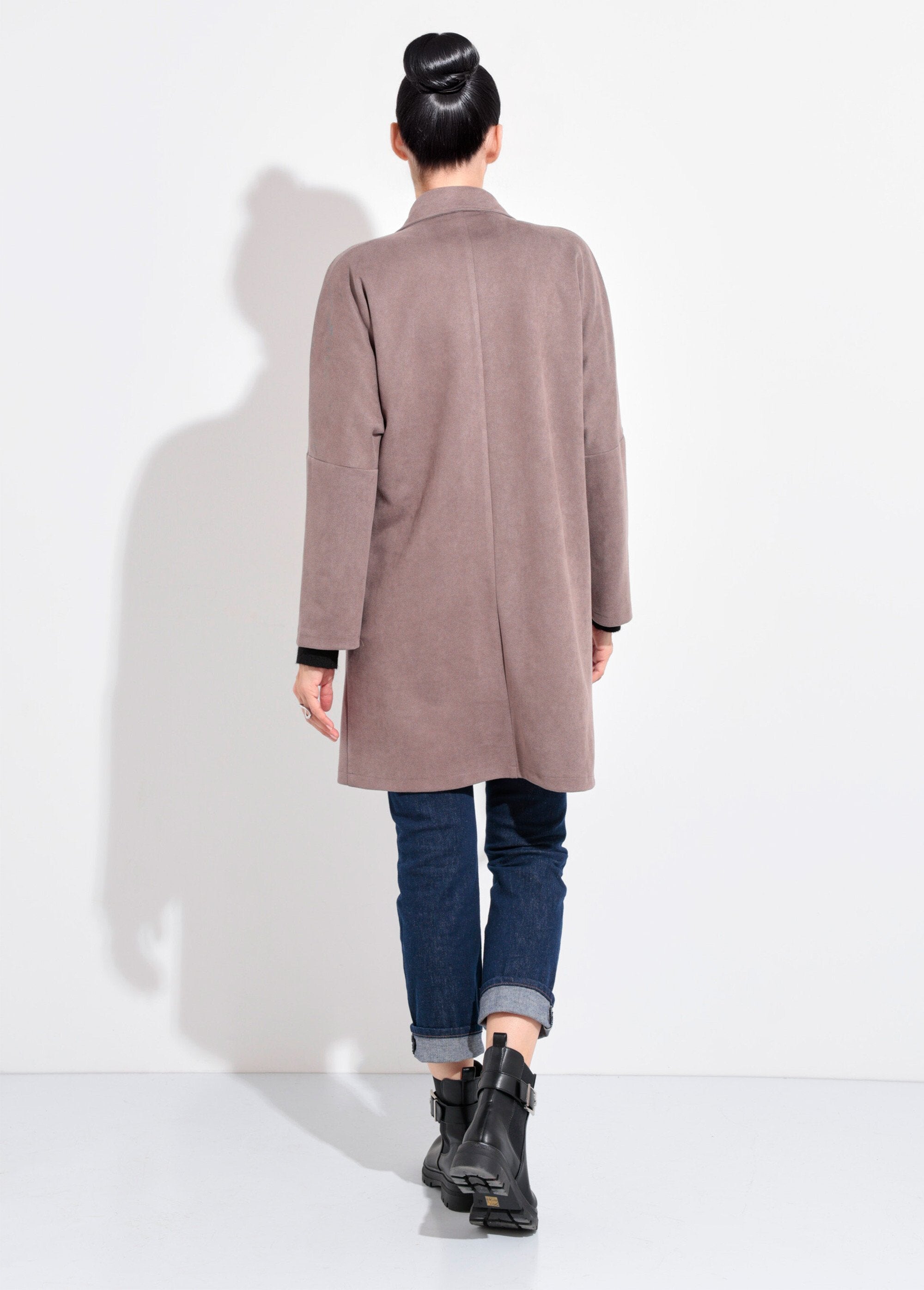 Gabardina_larga,_suave_y_cruzada_Lunar_DO1_slim