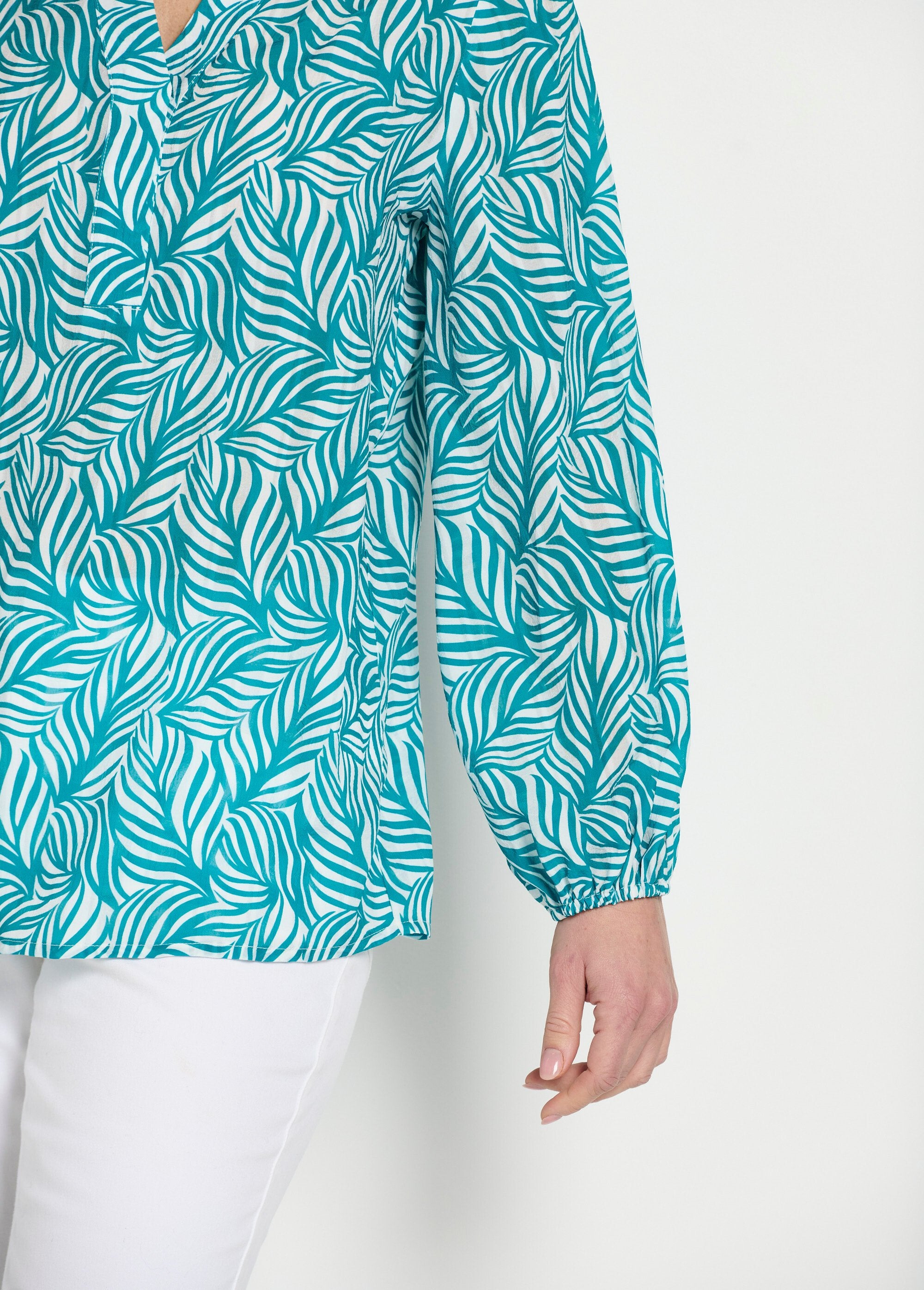 Túnica_larga_abotonada_con_mangas_3/4_verde_y_blanco_DE2_slim