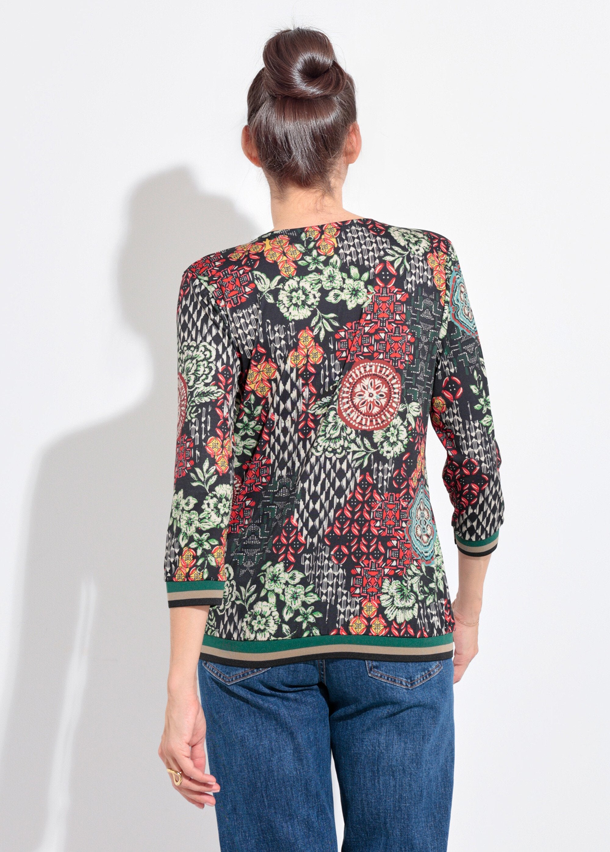 Túnica_de_cuello_en_V_con_detalles_de_patchwork_acanalados_Verde_y_naranja_DO1_slim