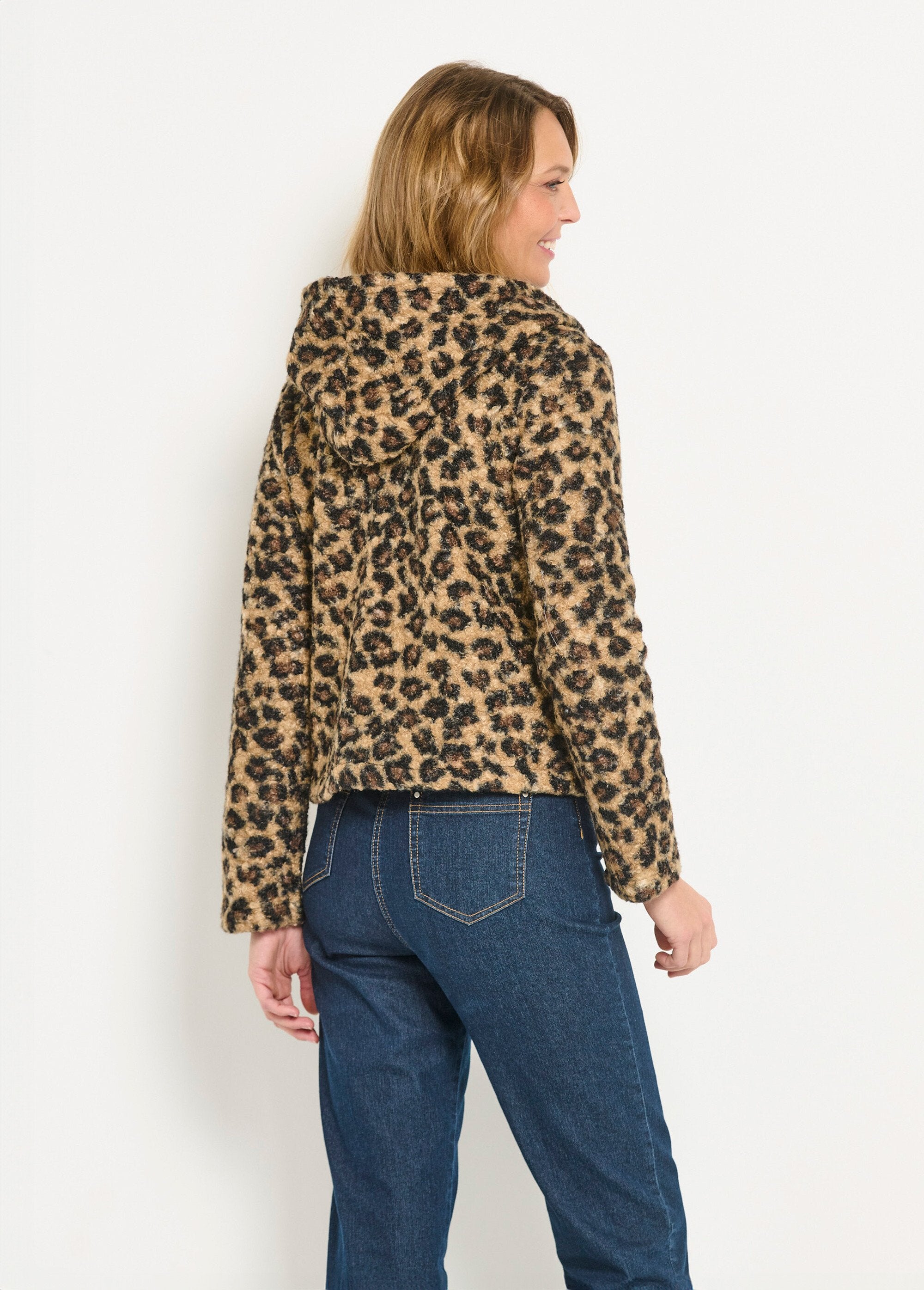 Chaqueta_con_capucha_y_cremallera_de_leopardo_Leopardo_DO1_slim