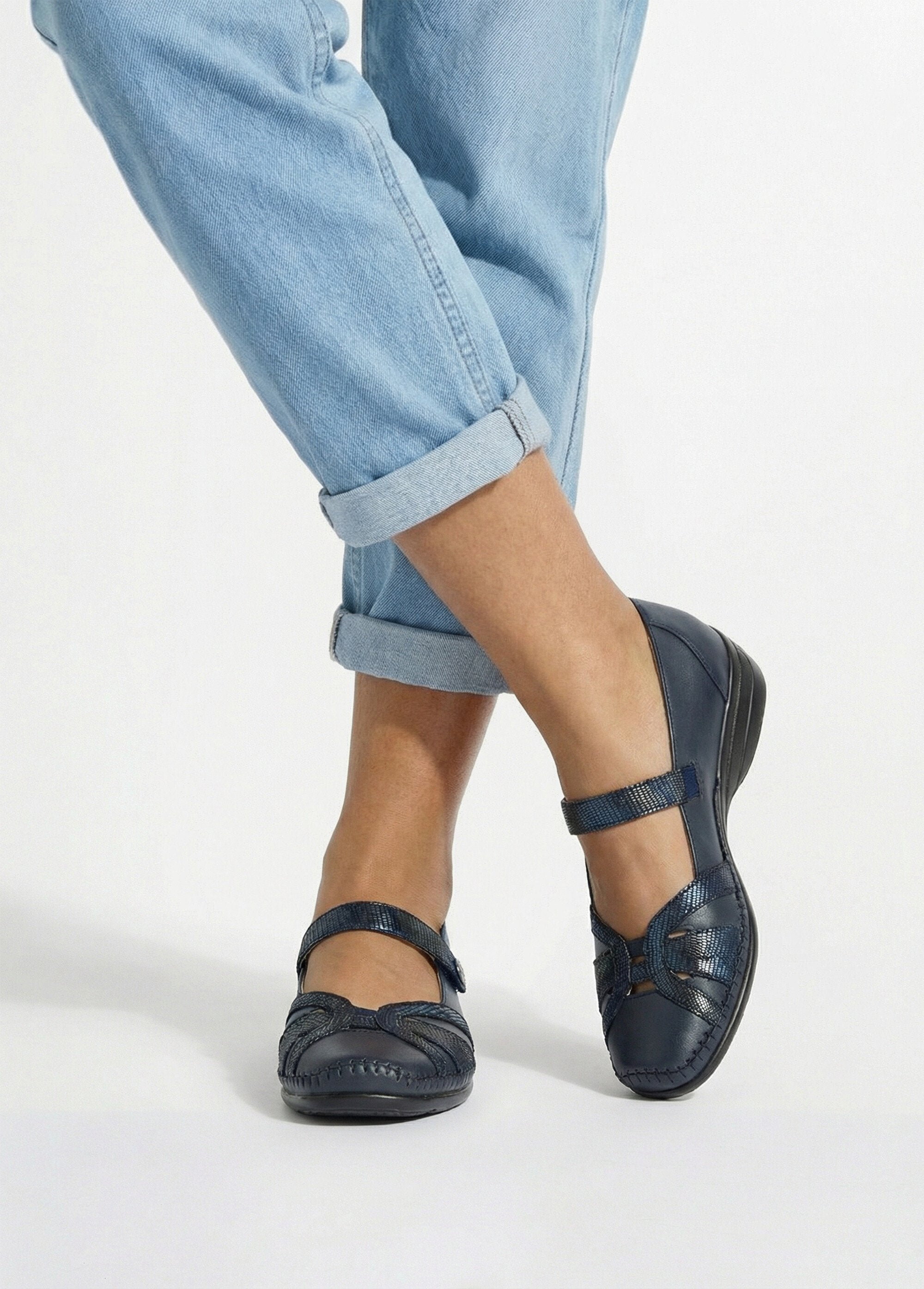 Bailarinas_confort_anchas_de_piel_con_tiras_de_velcro_Marina_SF1_slim