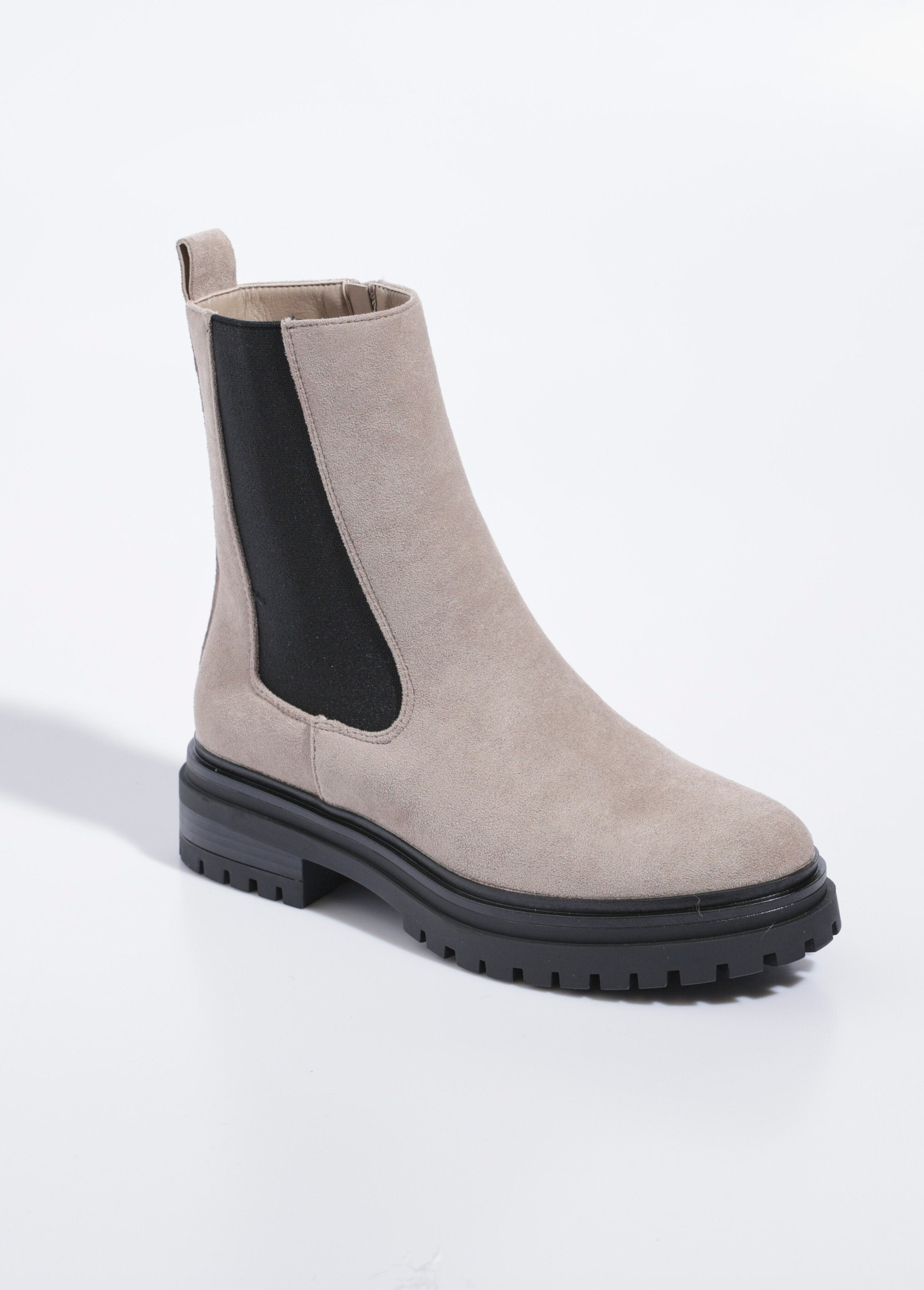 Botas_altas_Chelsea_con_suela_con_tacos_Beige_FA1_slim