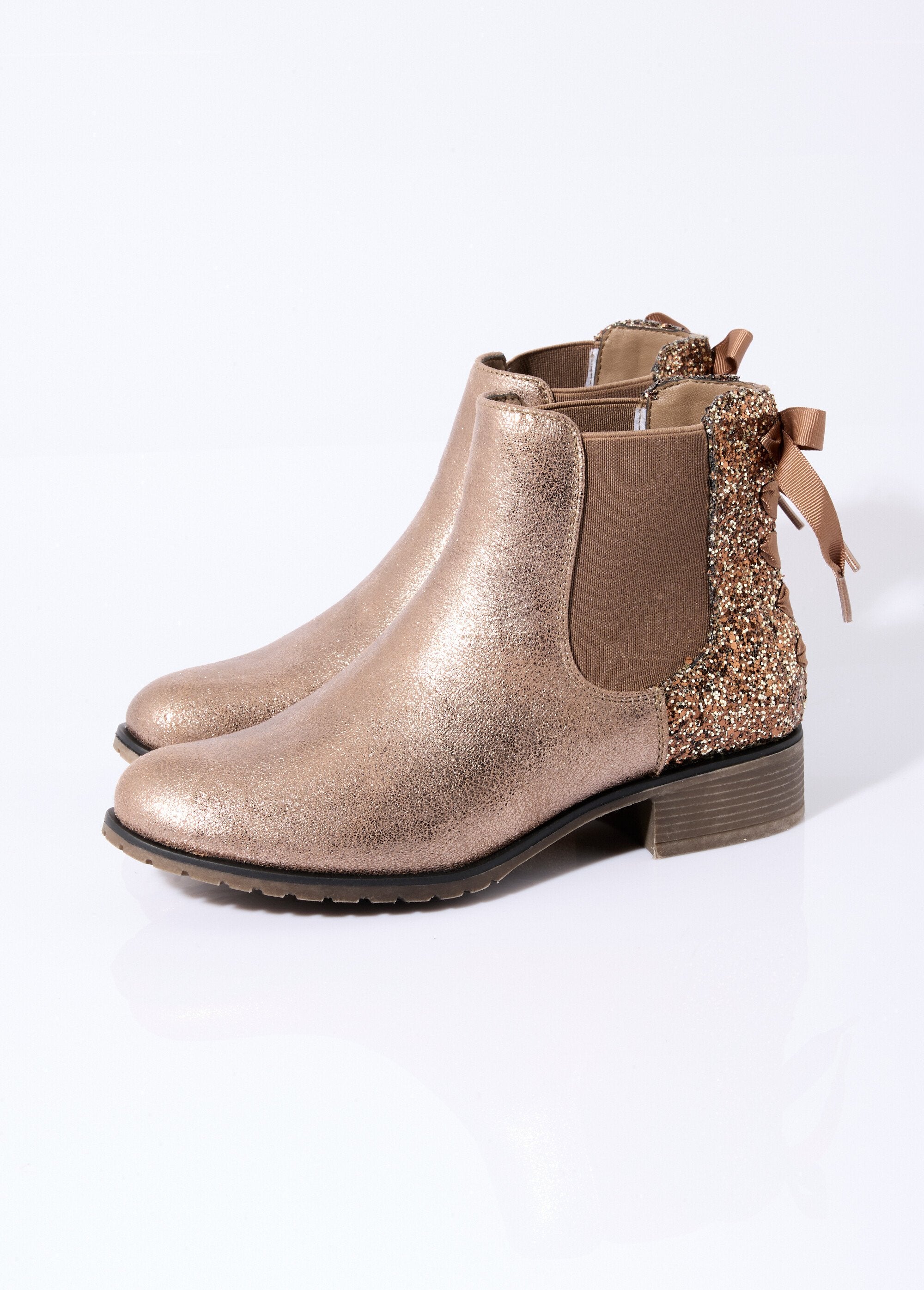 Botas_Chelsea_con_tacones_elegantes_y_lazo_Lunar_DE1_slim