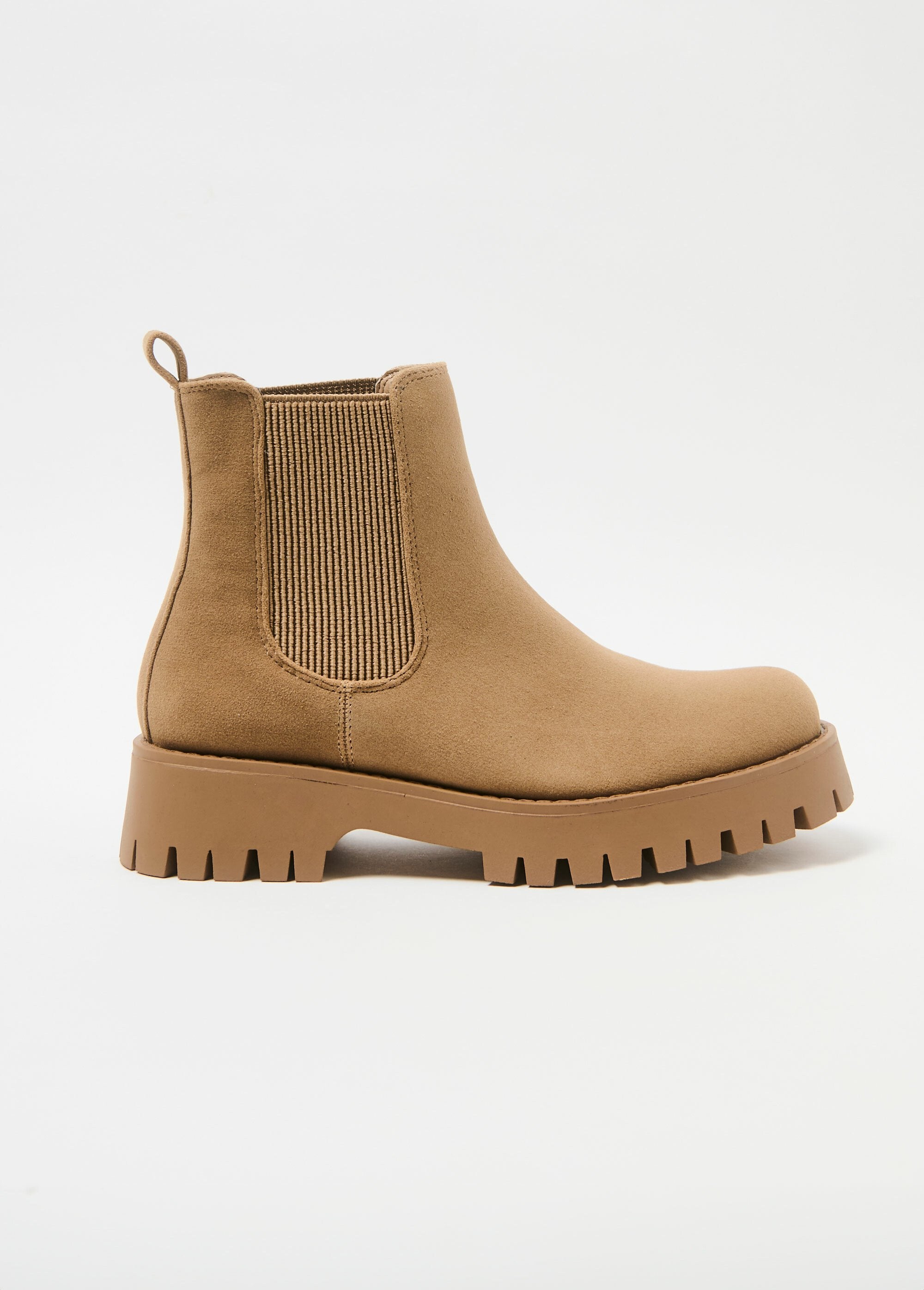 Botines_Chelsea_efecto_ante_con_suela_dentada_Beige_DR1_slim