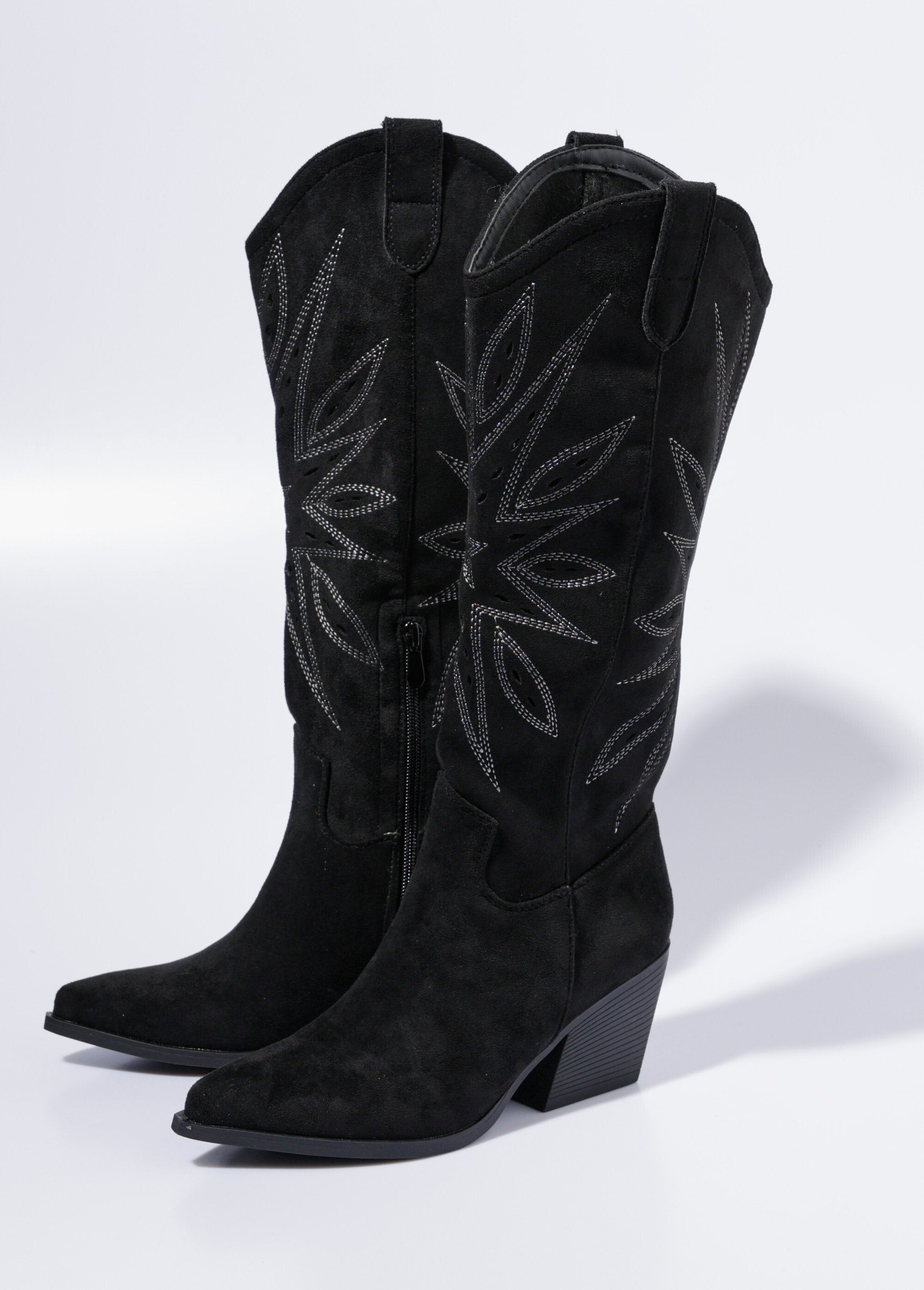 Botas_vaqueras_bordadas_con_tacón_biselado_Negro_DE1_slim