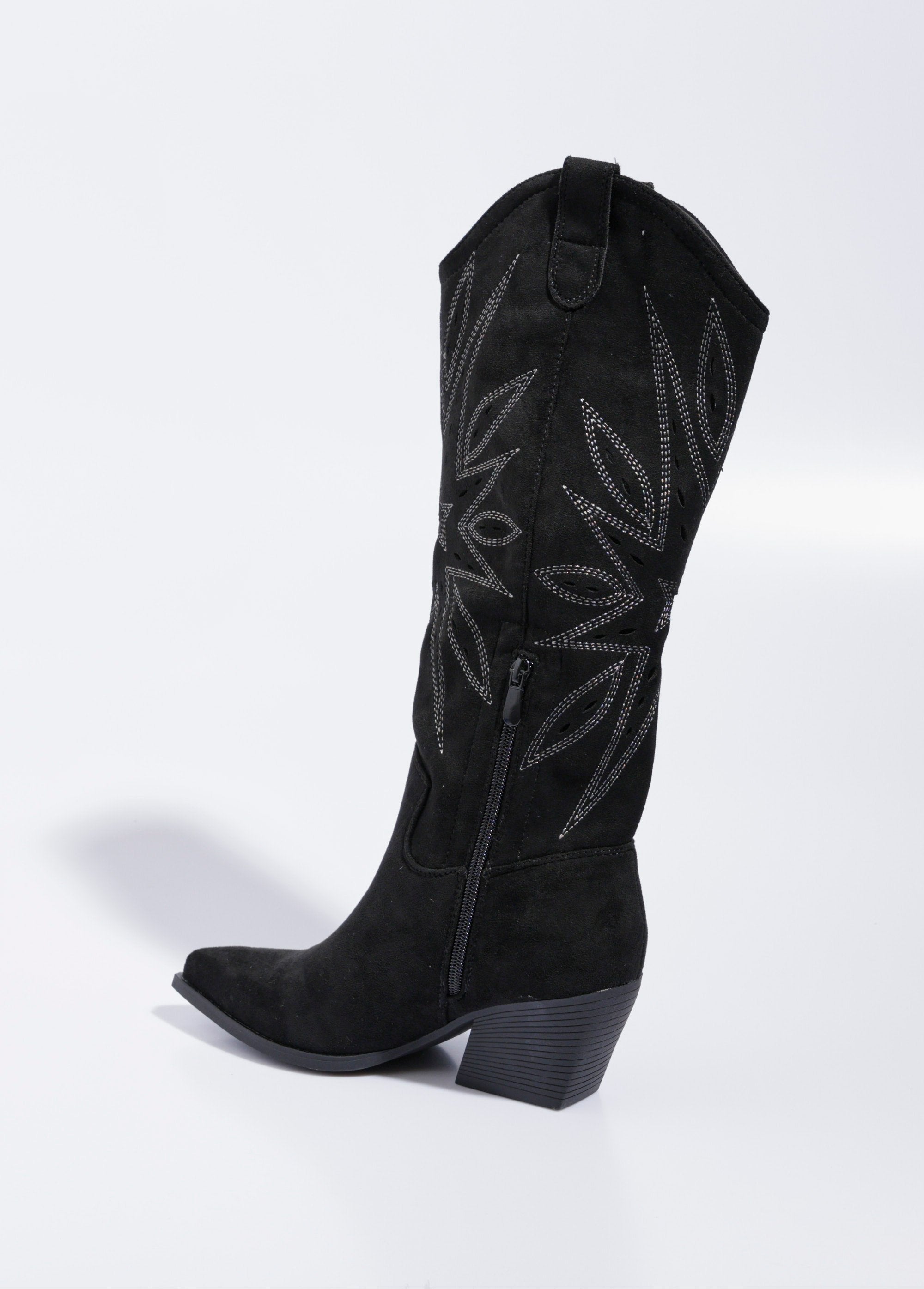 Botas_vaqueras_bordadas_con_tacón_biselado_Negro_DO1_slim