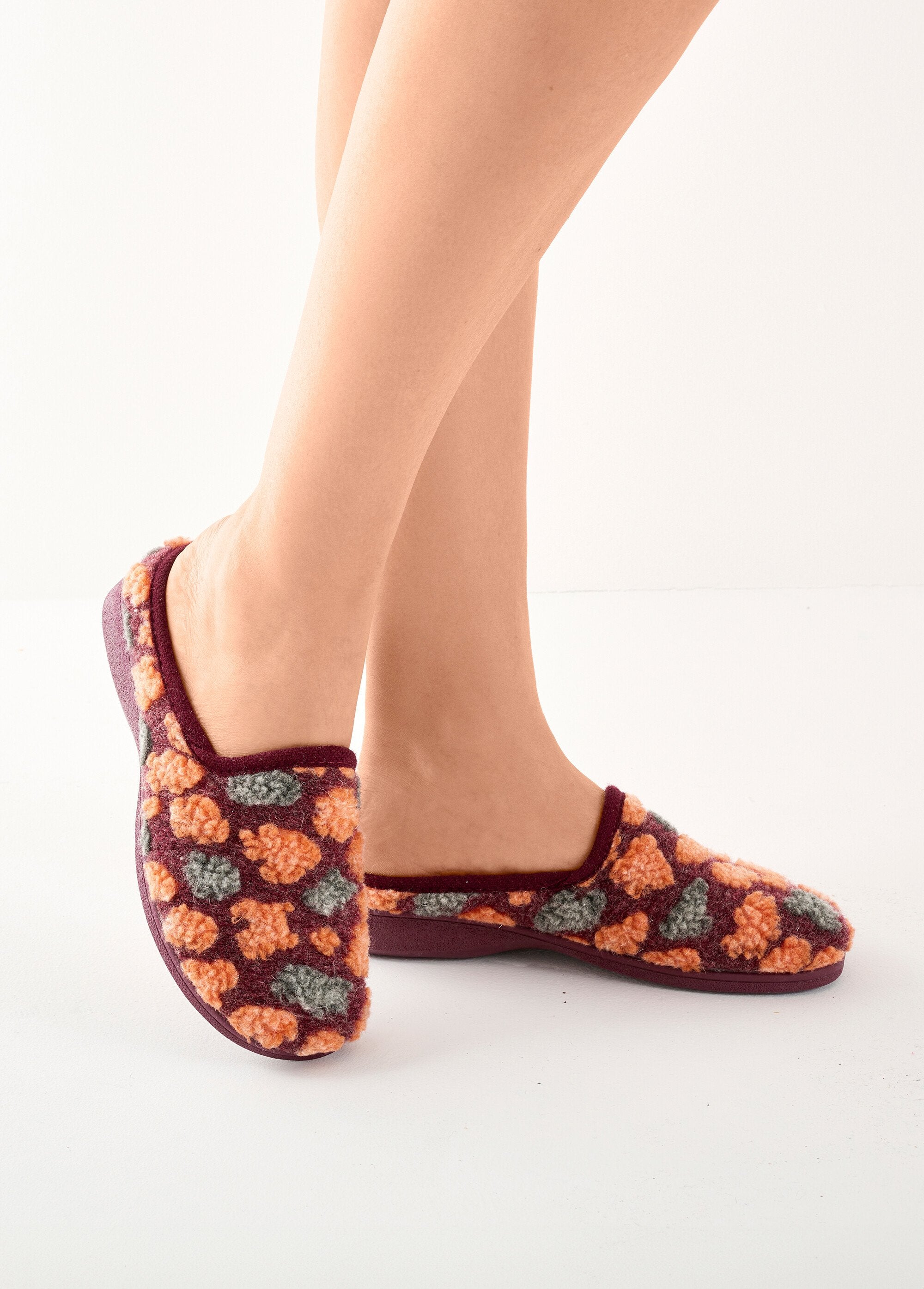 Zapatilla_tipo_mule_de_ancho_confort_Burdeos_SF1_slim