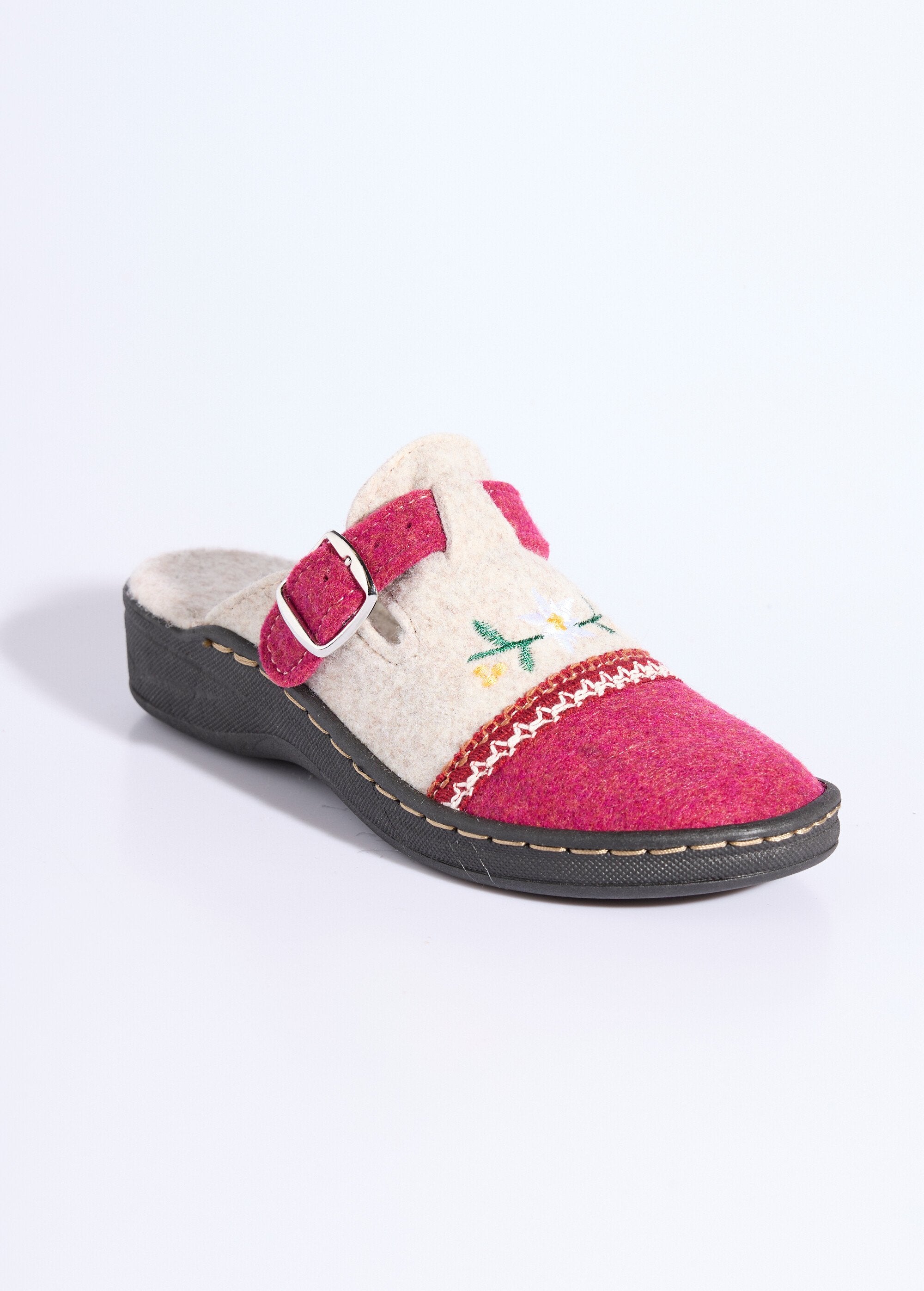Pantuflas_tipo_mule_bordadas_de_ancho_cómodo_Beige_y_burdeos_FA1_slim