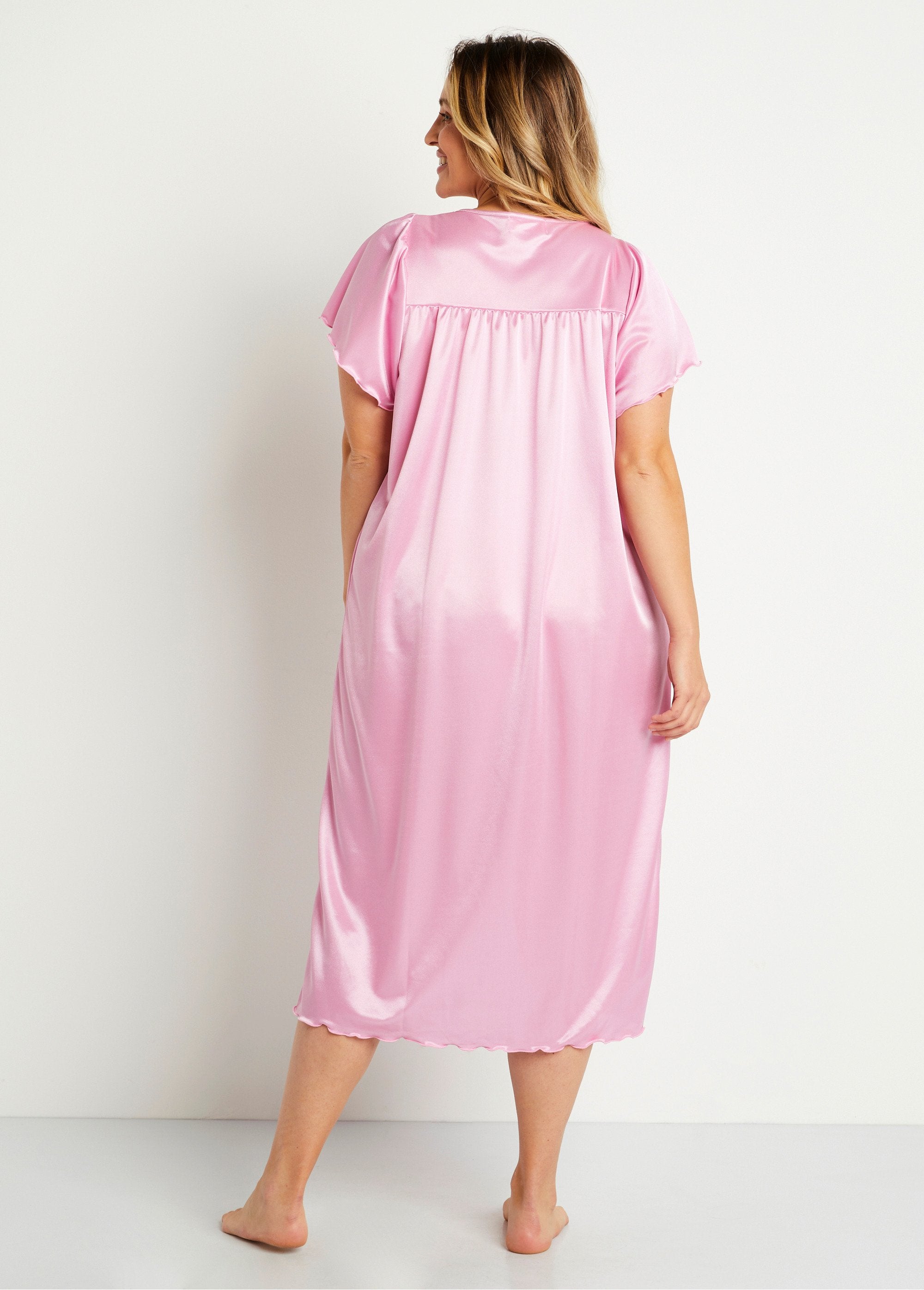 Camisón_largo_de_raso_de_encaje_antiestático_Rosa_DO1_curvy