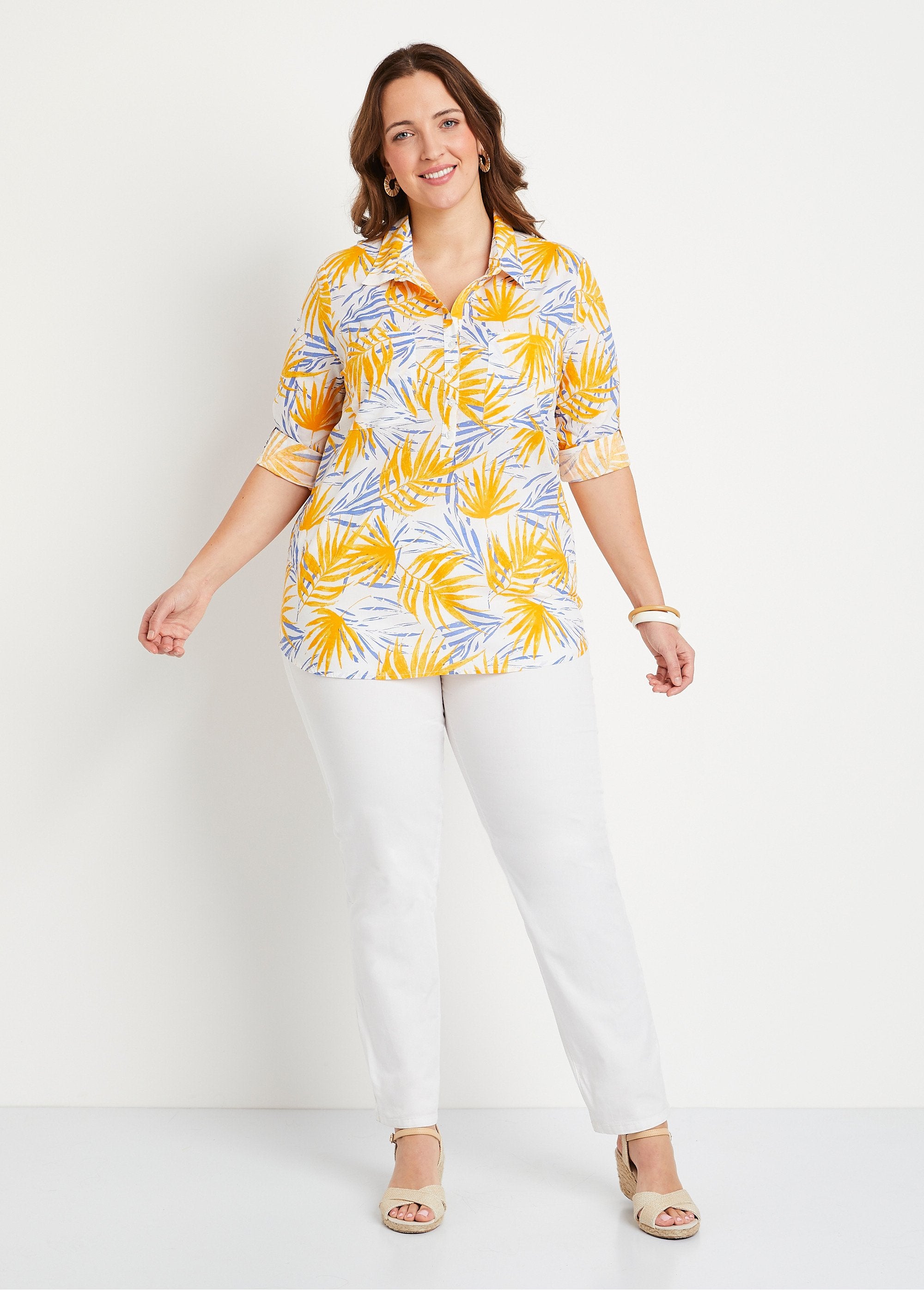 Blusa_larga_de_algodón_estampada_con_botones_Estampado_amarillo_SF1_curvy