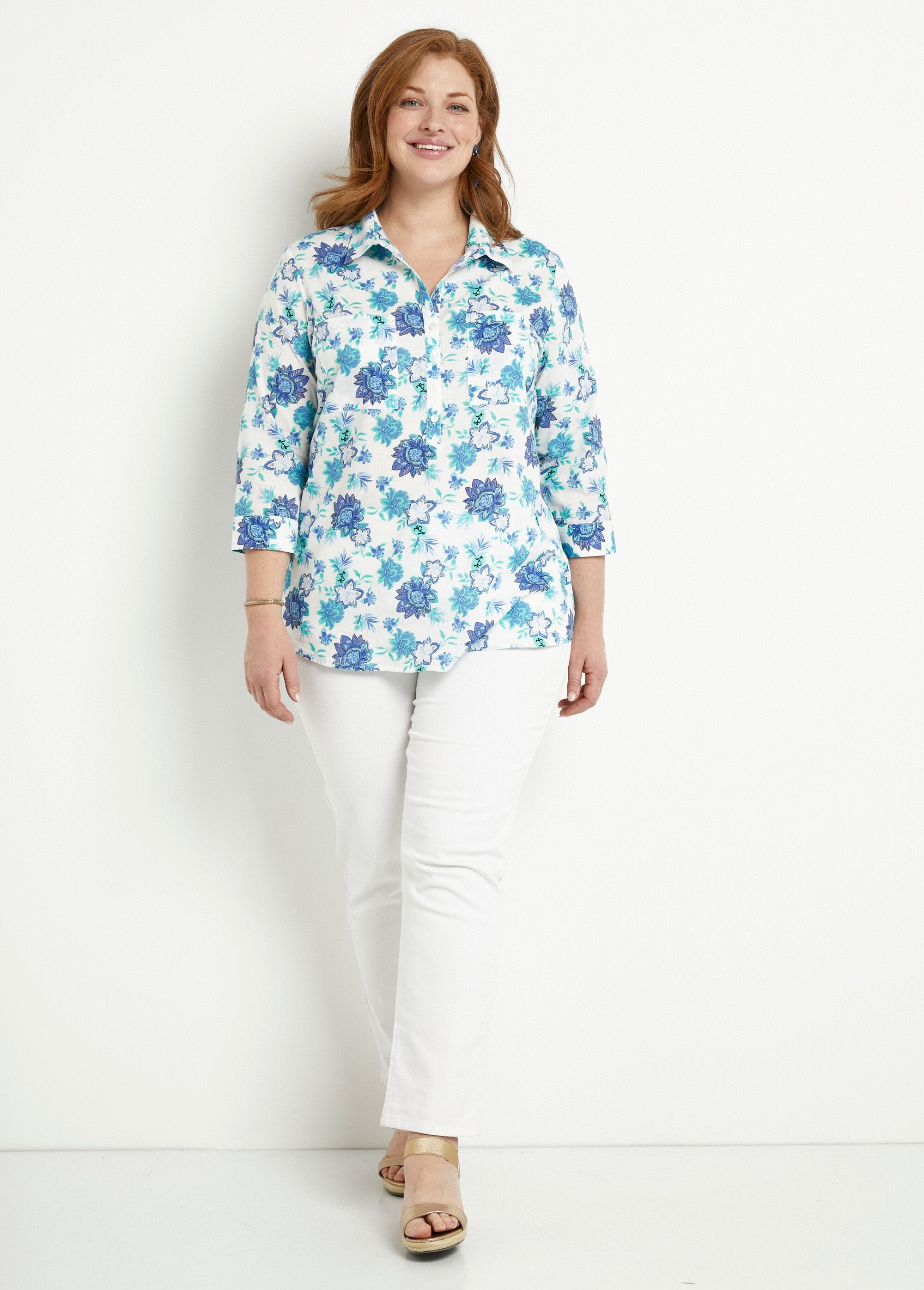 Blusa_larga_de_algodón_con_botones_y_estampado_floral_Plano_SF1_curvy