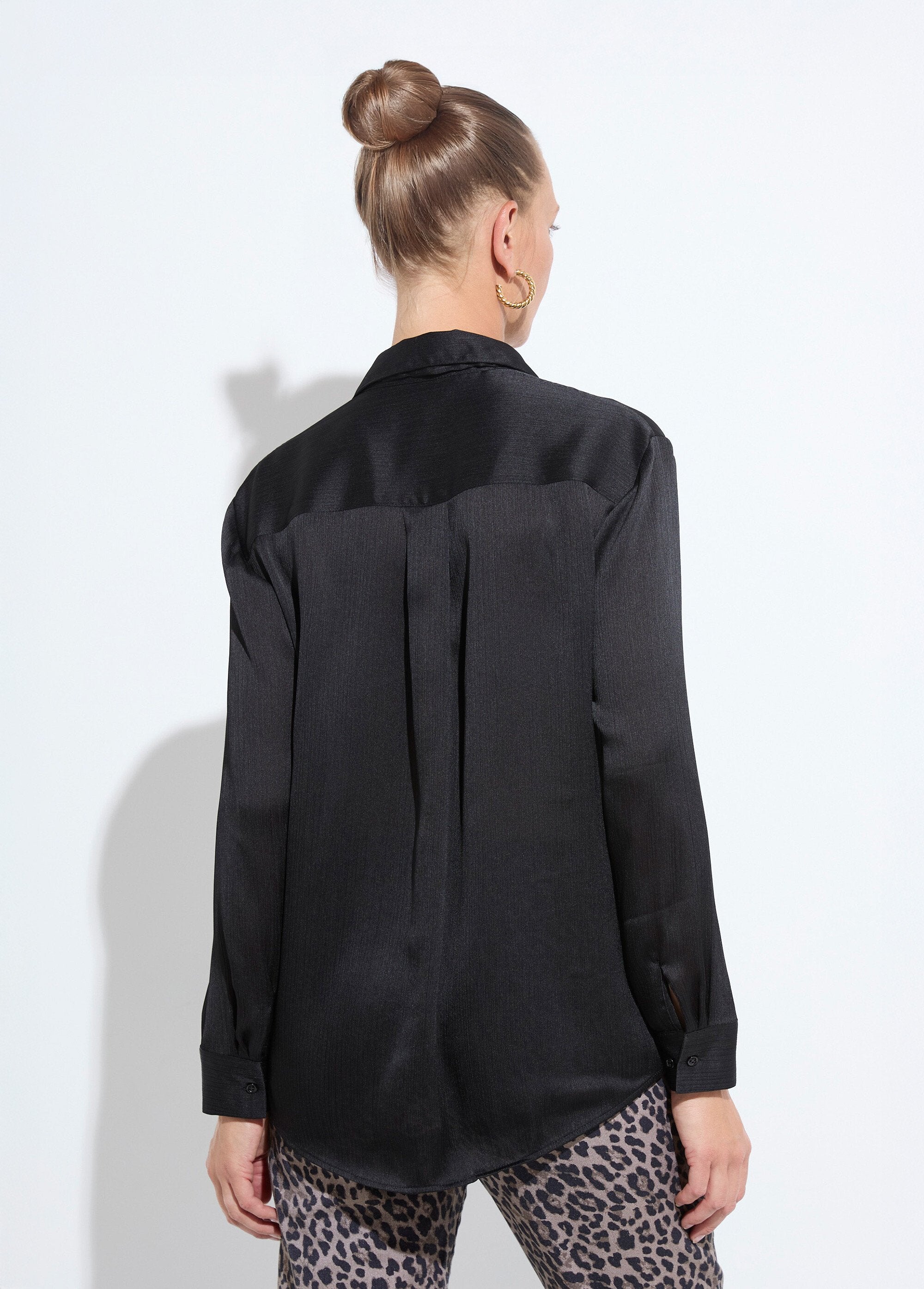 Chemisier_boutonné_satin_manches_longues_Noir_DO1_slim
