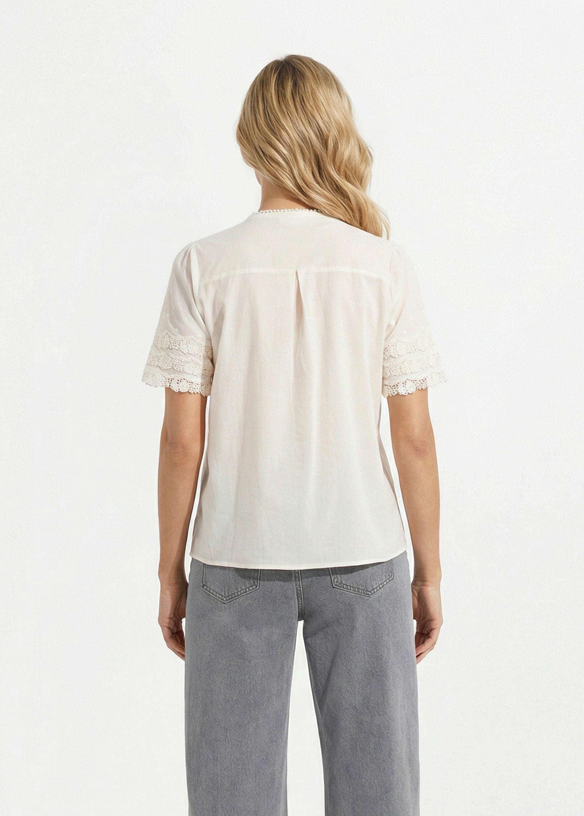 Chemisier_chic,_applications_dentelles_Ecru_DO1_slim