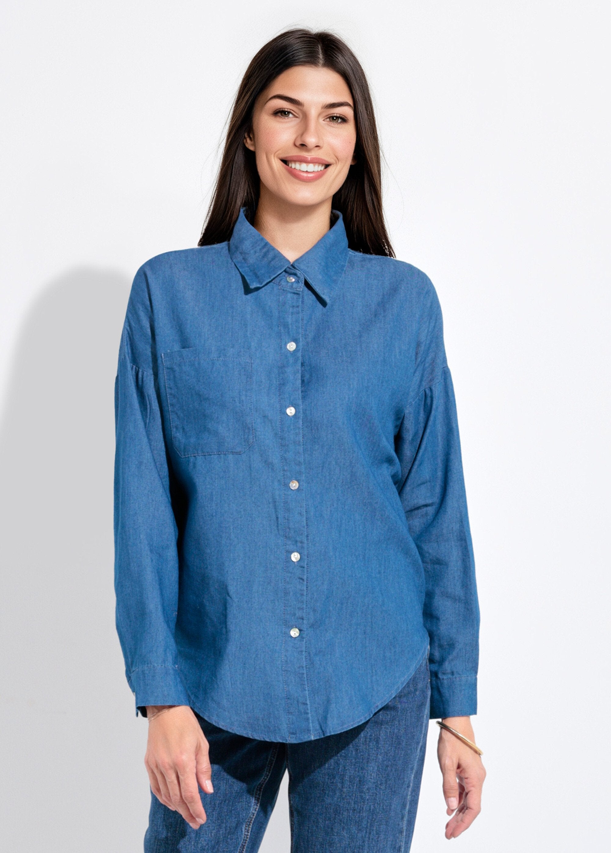 Blusa_de_manga_larga_con_cuello_sastre_de_chambray_Mezclilla_FA1_slim