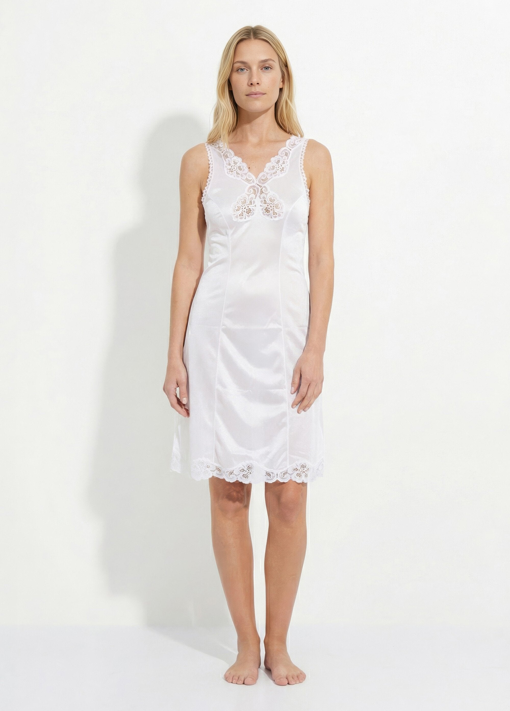 Vestido_lencero_de_malla_satinada_100_cm_Madre_perla_FA1_slim