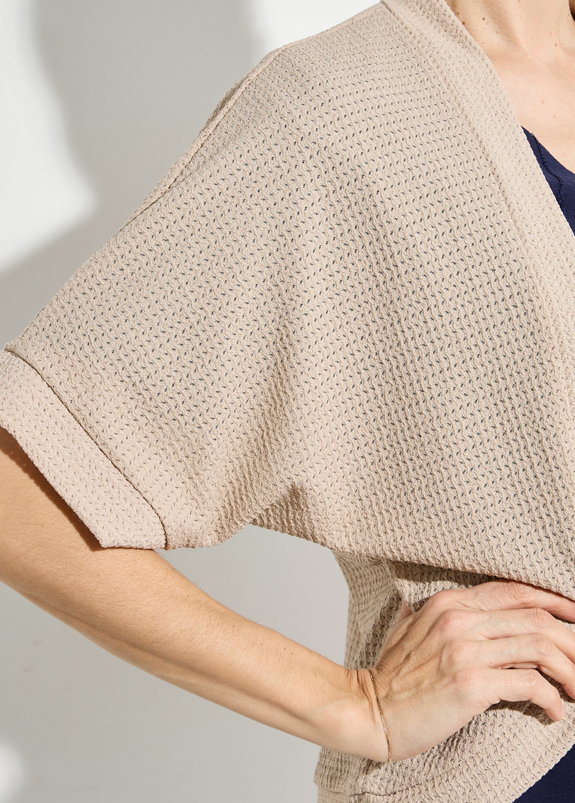 Chaleco_bolero_de_punto_gofre_Beige_DE1_slim