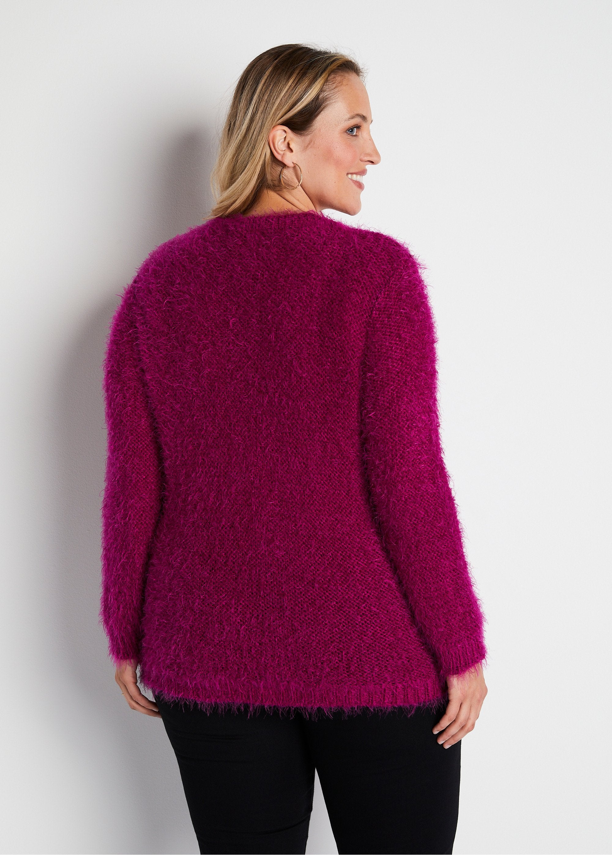 Cárdigan_midi_con_botones_en_punto_suave_Fucsia_DO1_curvy