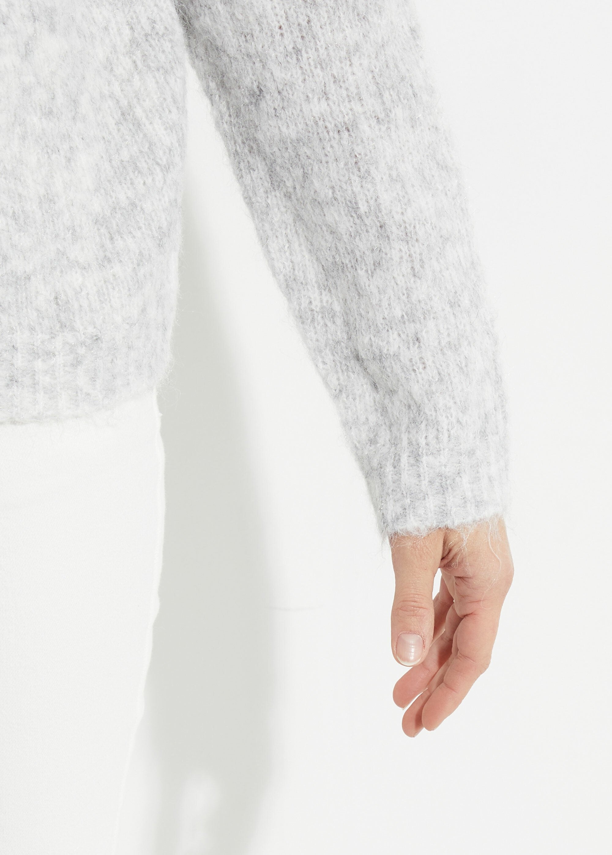 Cárdigan_de_punto_de_cuello_redondo_con_lana_Gris_claro_DE2_slim