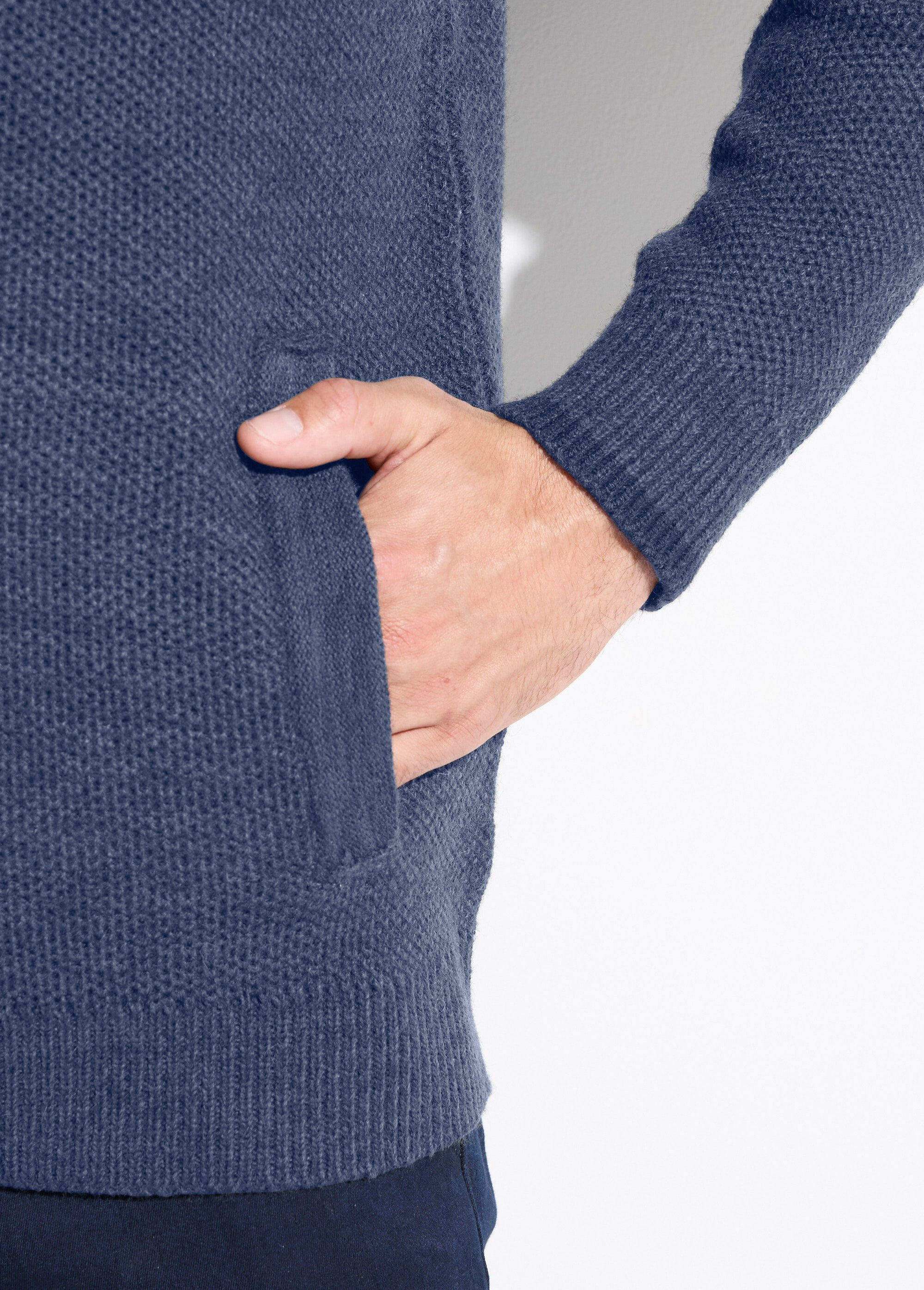 Cárdigan_con_cremallera_y_cuello_alto_en_punto_de_lana_jaspeada_Azul_DE2_slim