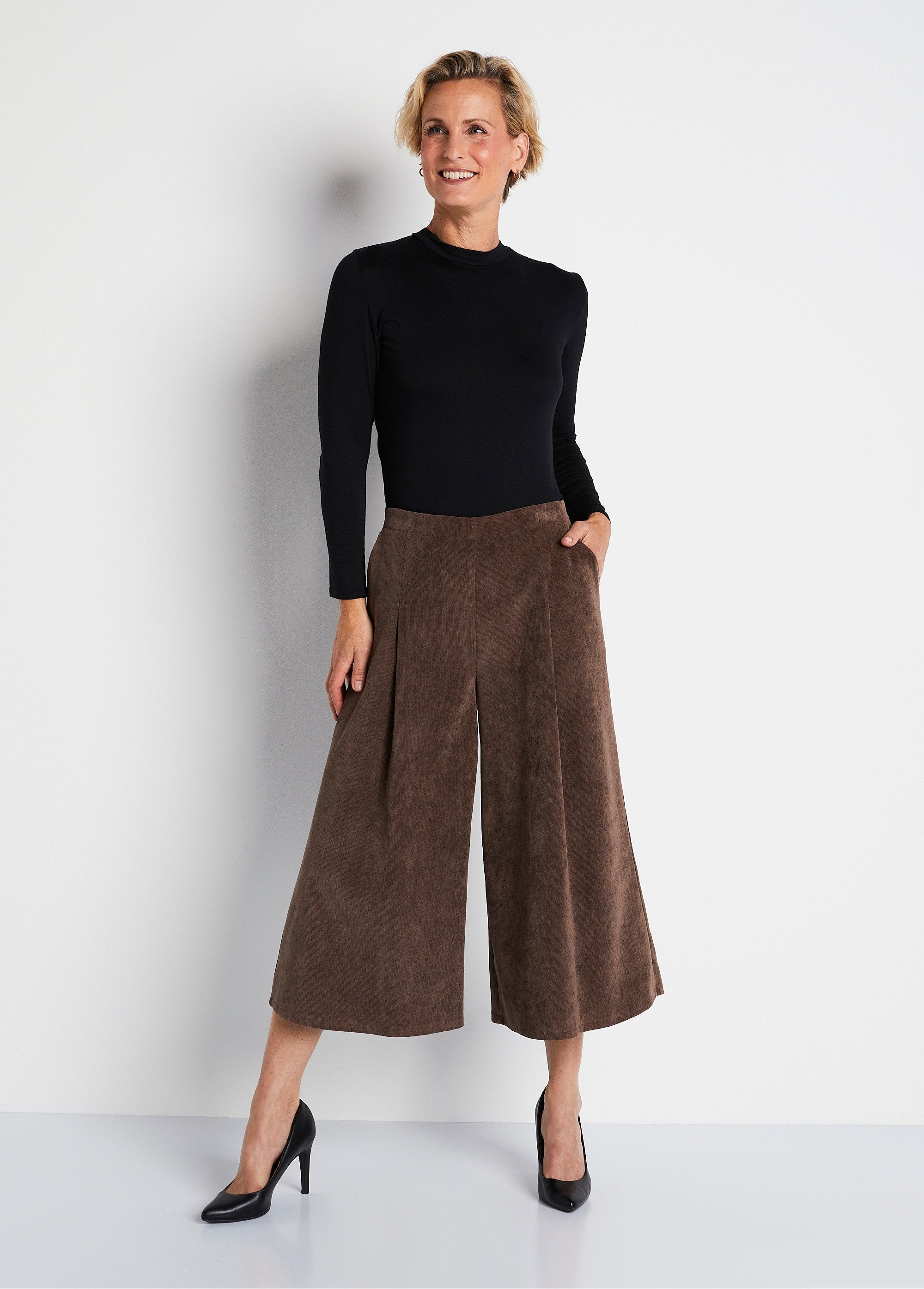 Pantalón_culotte_largo_milrayas_terciopelo_Lunar_SF1_slim