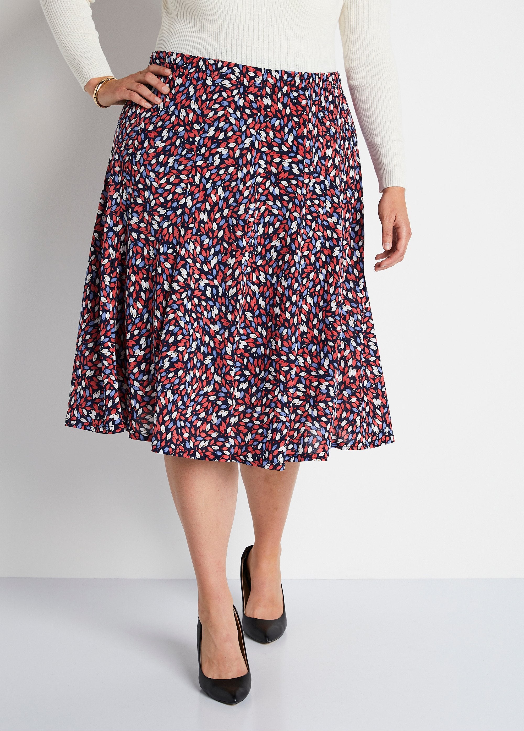 Falda_midi_evasé_de_punto_estampado_rojo_y_azul_FA1_curvy